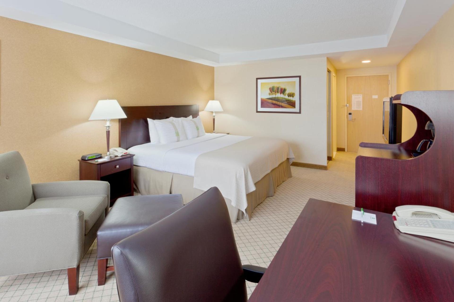 Armoni Inn & Suites photo 35