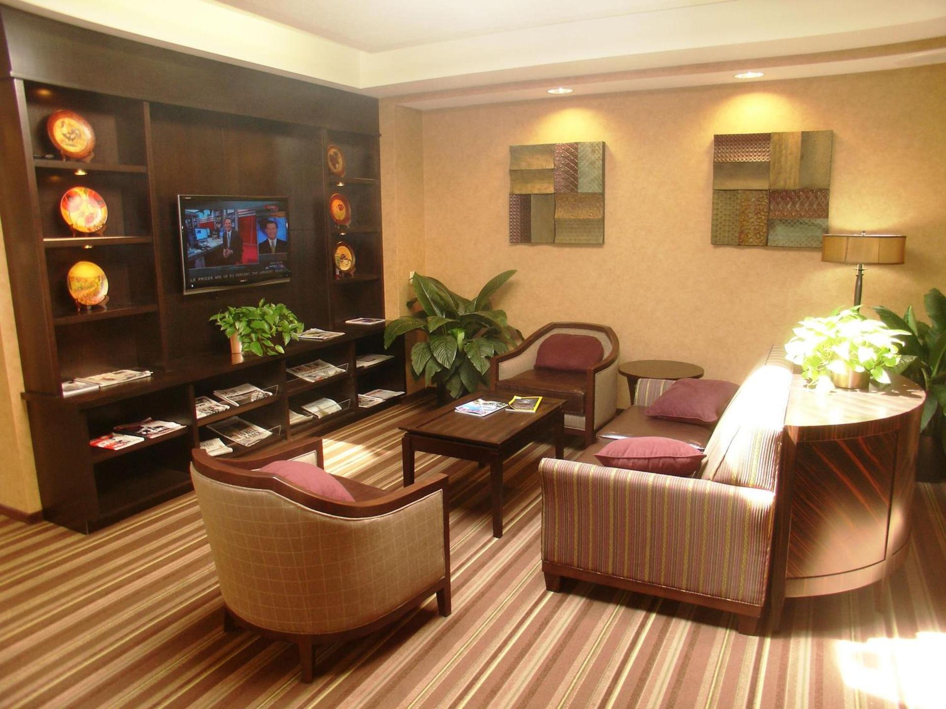 Armoni Inn & Suites photo 5
