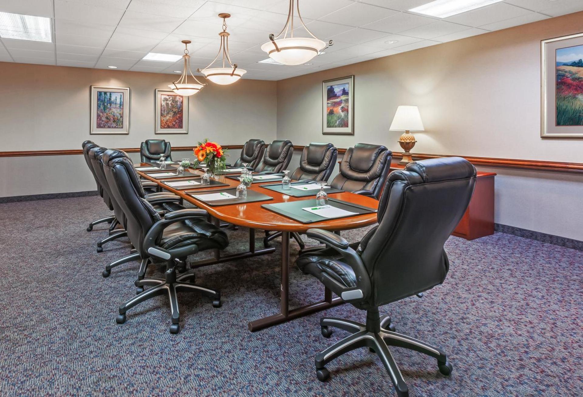 Holiday Inn Springdale-Fayetteville Area by IHG photo 9