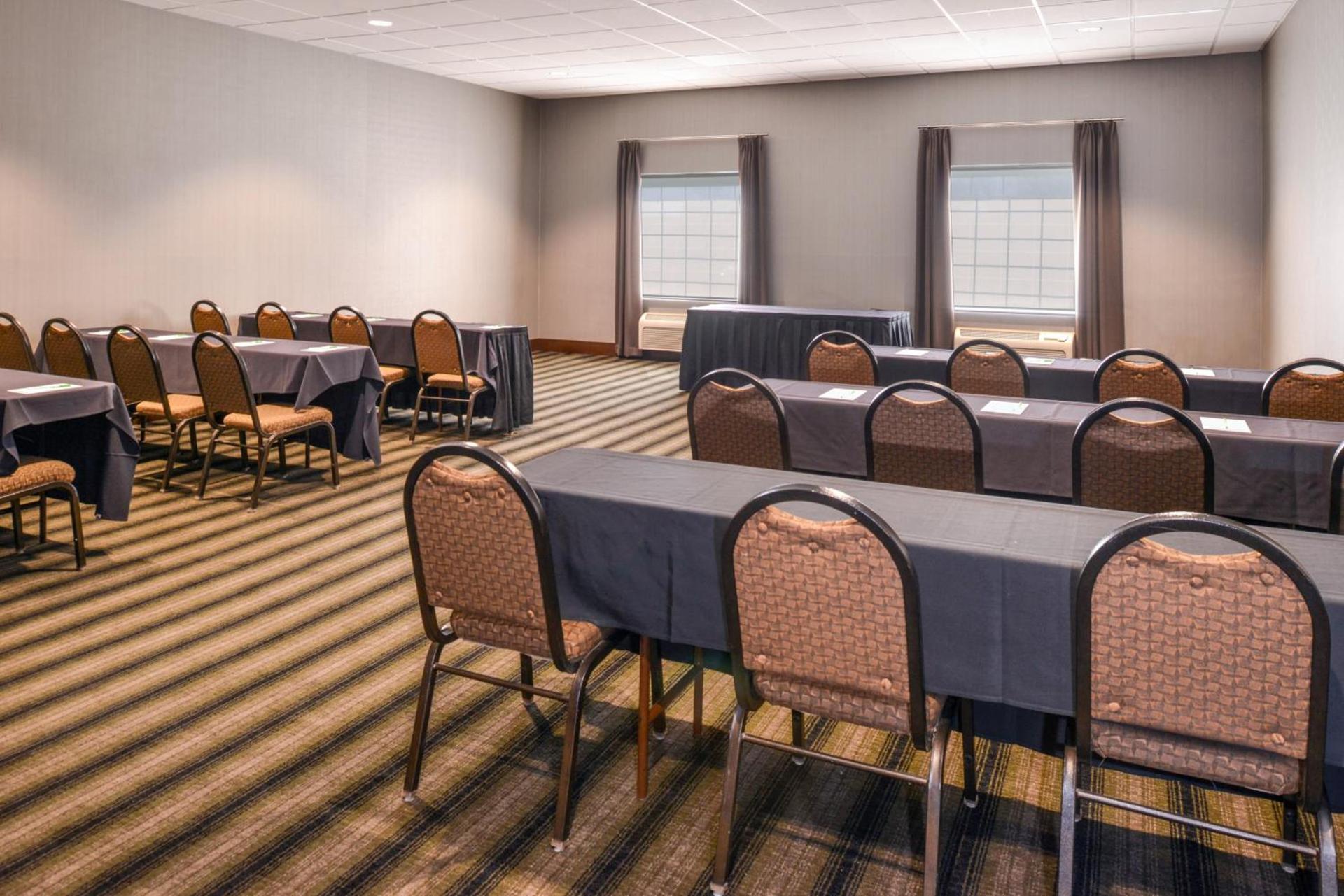 Holiday Inn Poplar Bluff by IHG photo 25