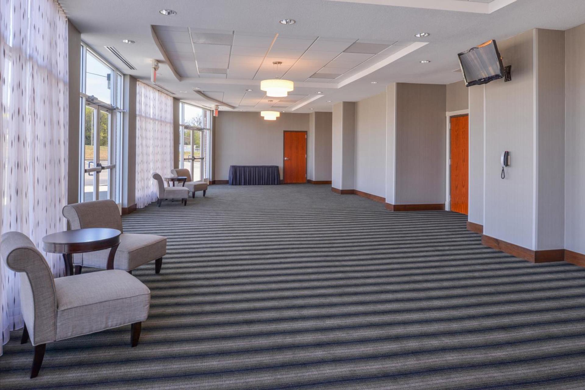 Holiday Inn Poplar Bluff by IHG photo 26
