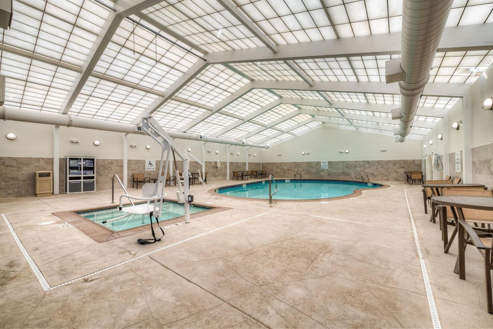 Holiday Inn Tacoma Mall by IHG photo 35