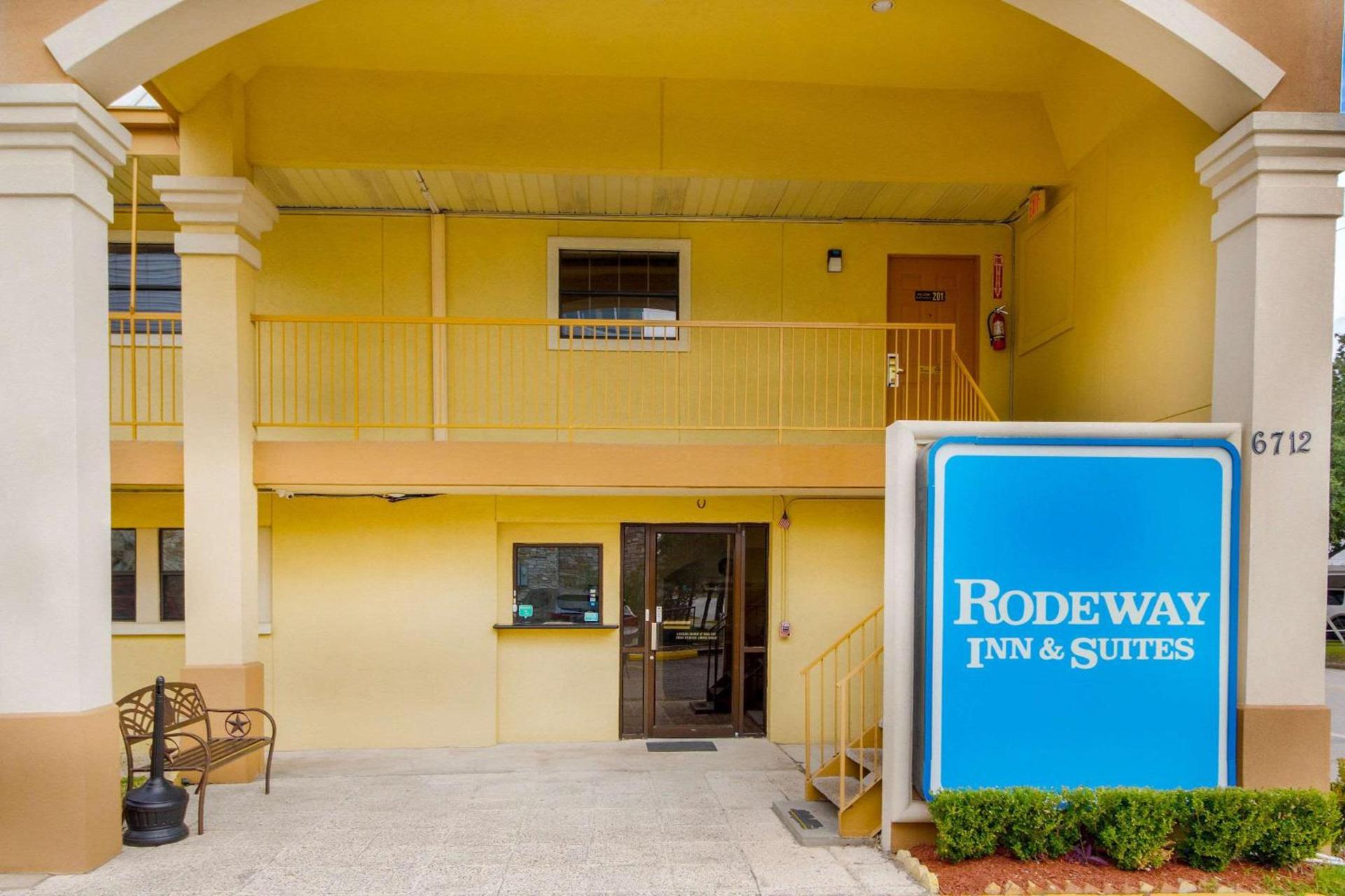 Rodeway Inn & Suites Houston near Medical Center photo 28