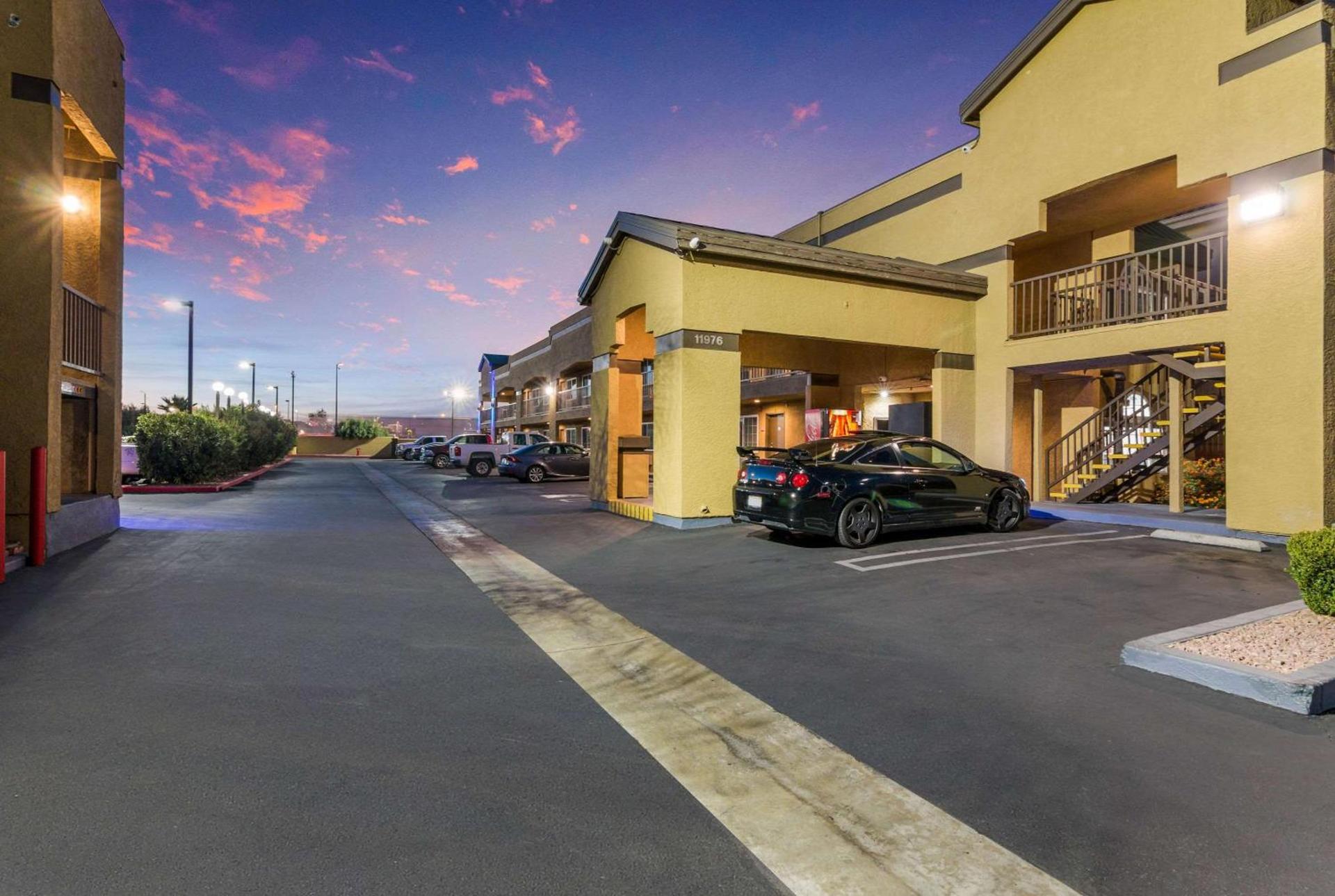 Econo Lodge Hesperia - Victorville I-15 photo 46