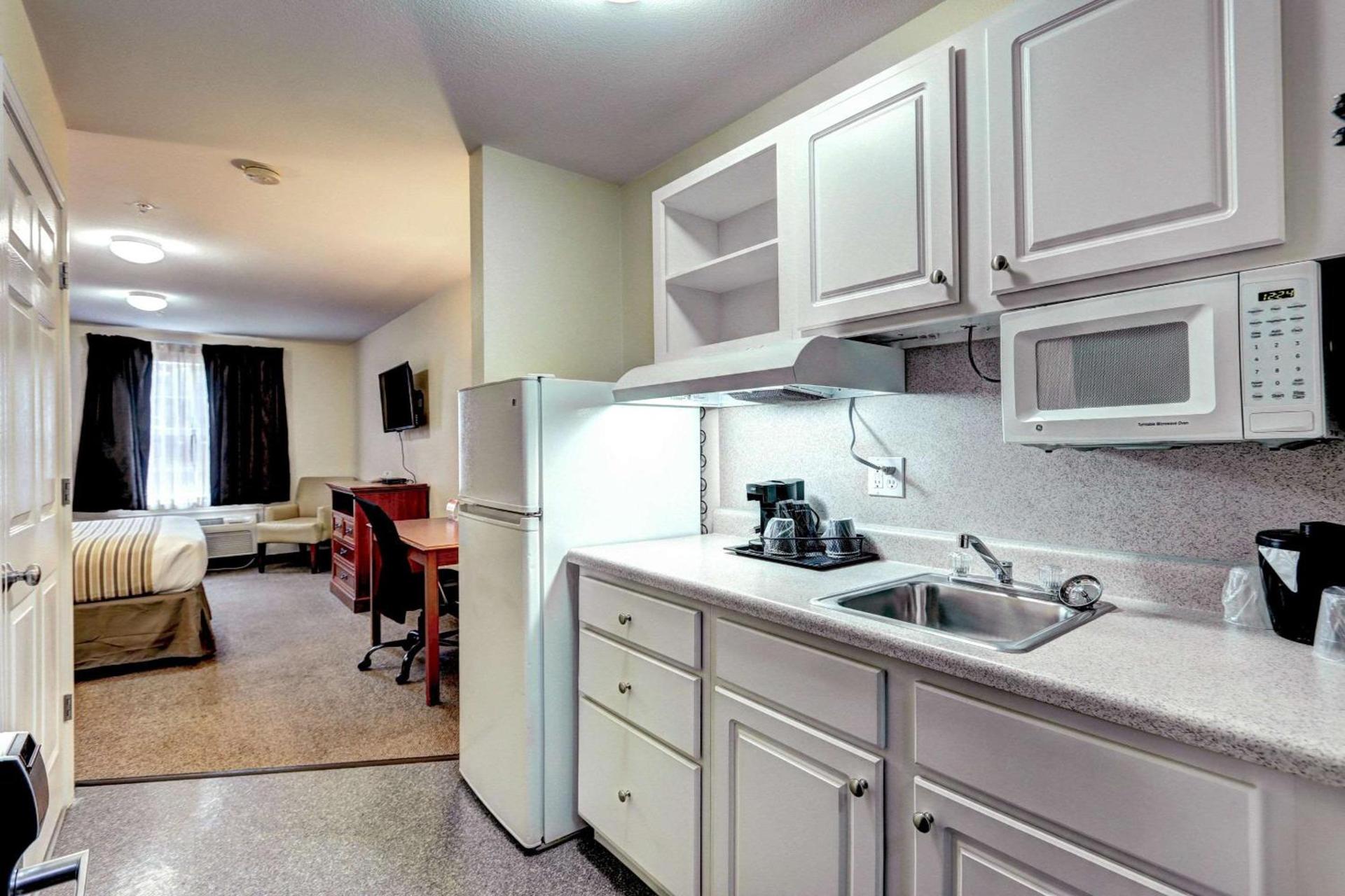 Suburban Studios Westminster Denver North photo 17