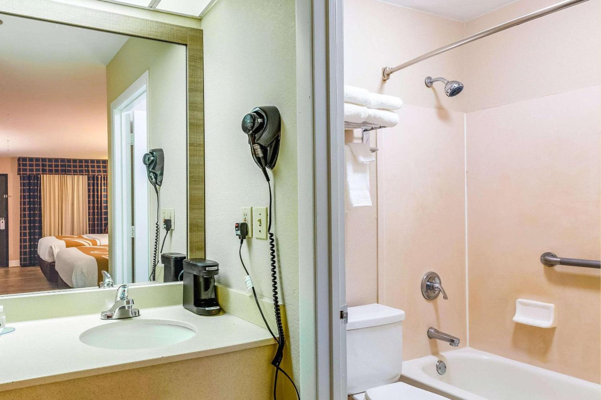 Quality Inn Quincy - Tallahassee West photo 37