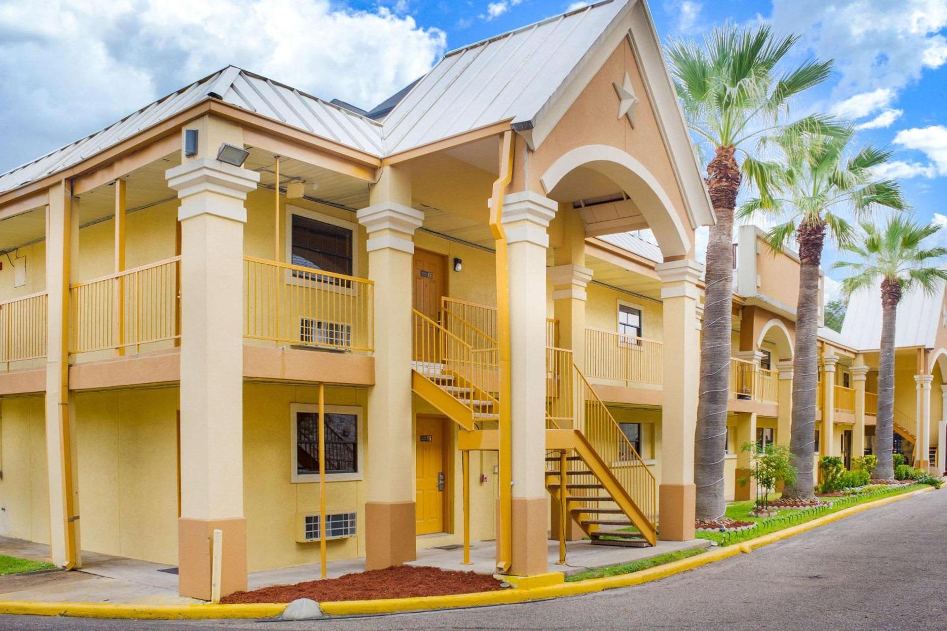 Rodeway Inn & Suites Houston near Medical Center photo 24