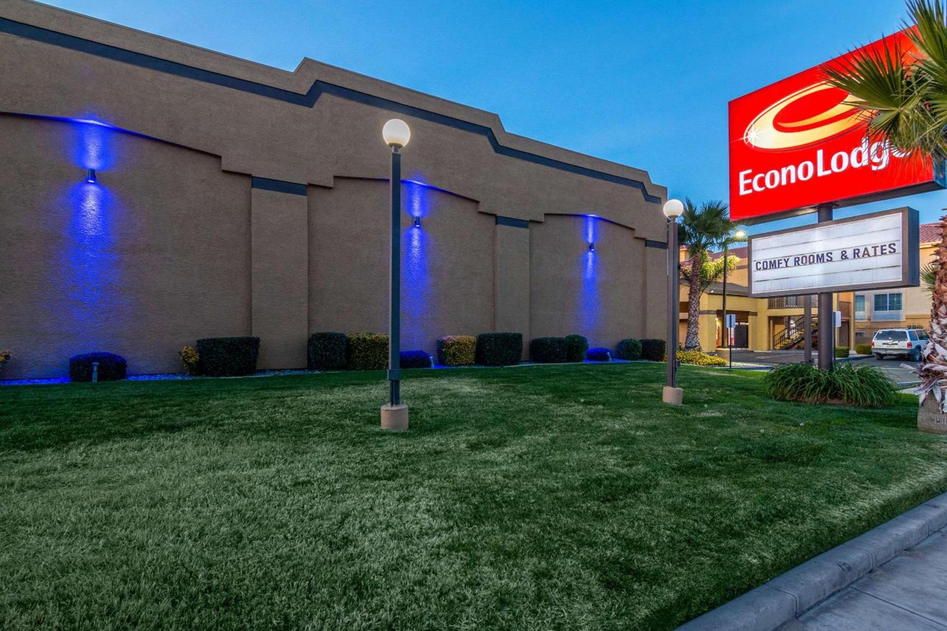 Econo Lodge Hesperia - Victorville I-15 photo 47