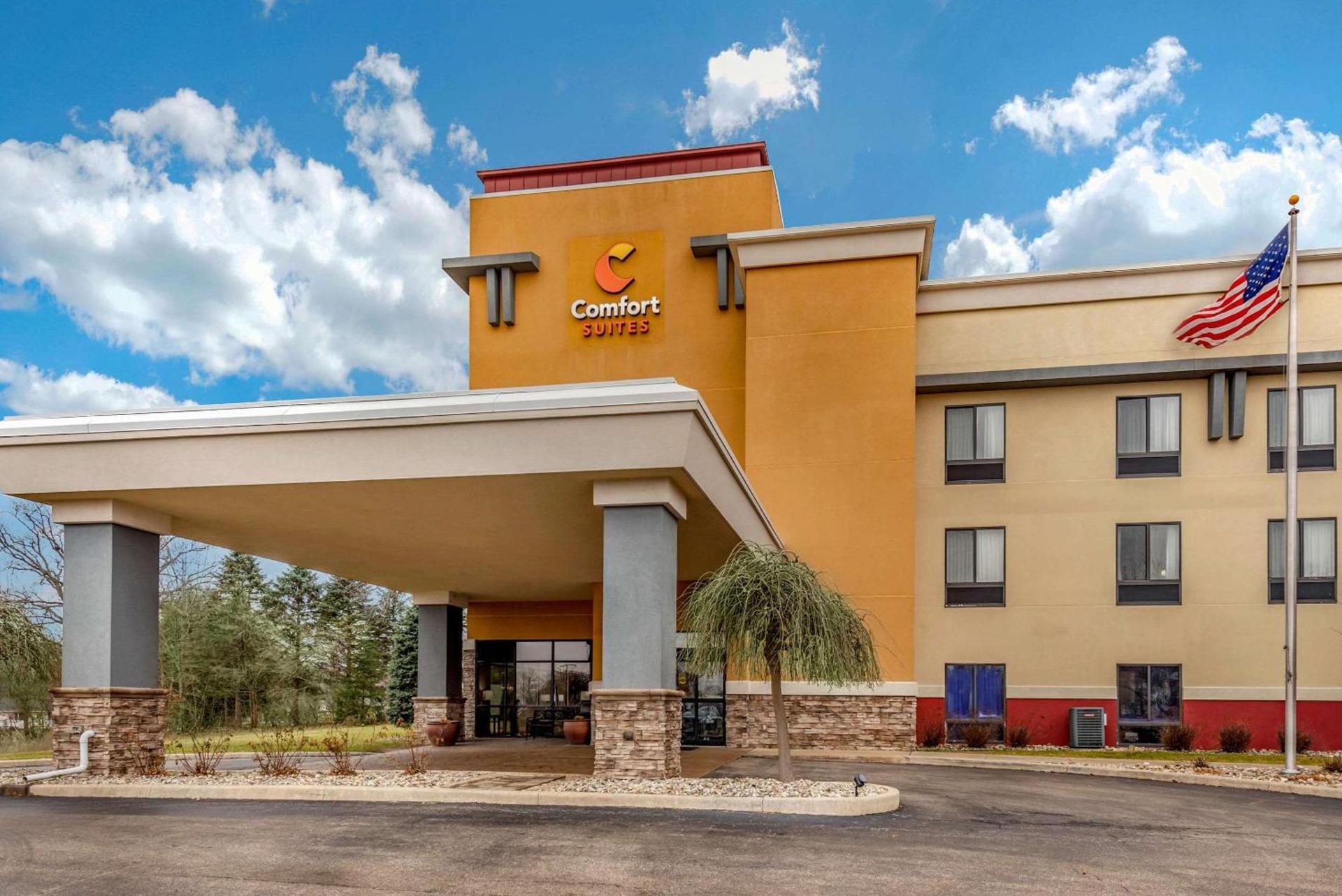 Comfort Suites Elkhart South photo 2