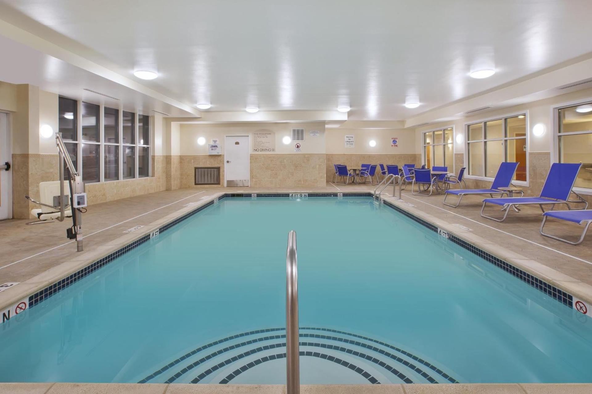 Holiday Inn Express Hotel & Suites Auburn Hills by IHG photo 25
