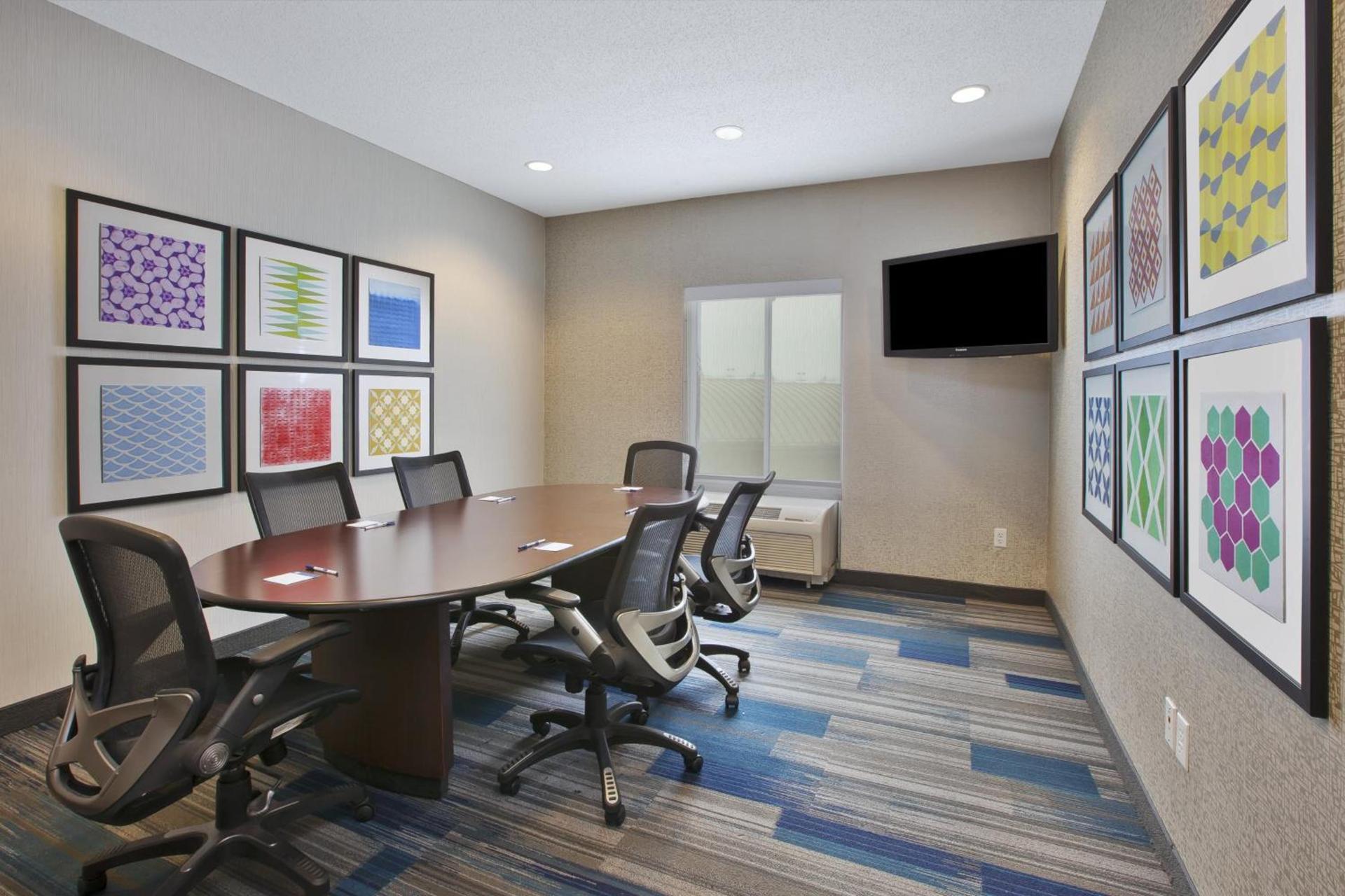 Holiday Inn Express Hotel & Suites Auburn Hills by IHG photo 35