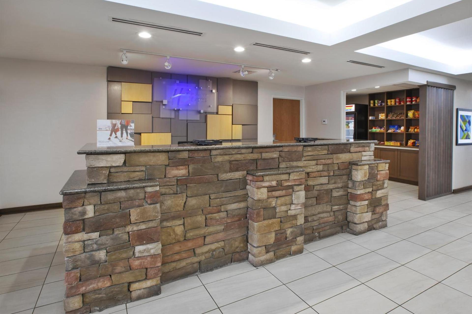 Holiday Inn Express Hotel & Suites Auburn Hills by IHG photo 15