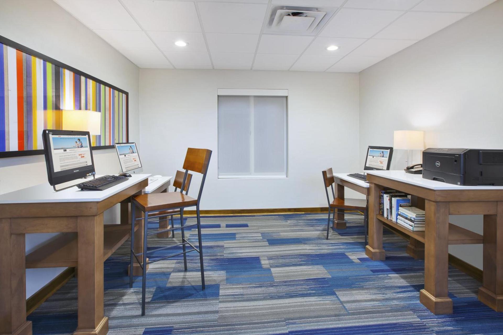 Holiday Inn Express Hotel & Suites Auburn Hills by IHG photo 19