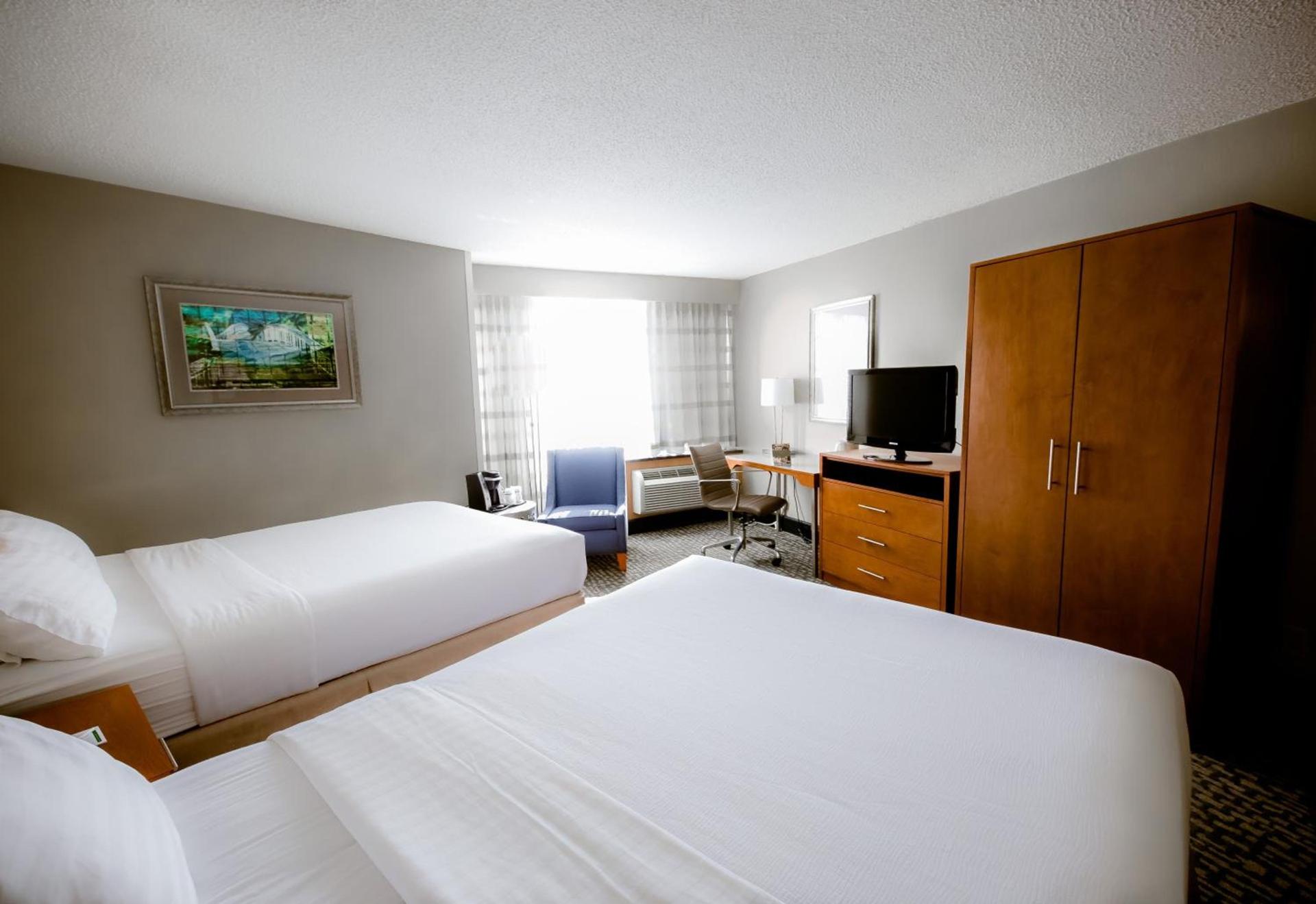 Holiday Inn Raleigh Downtown, an IHG Hotel photo 17