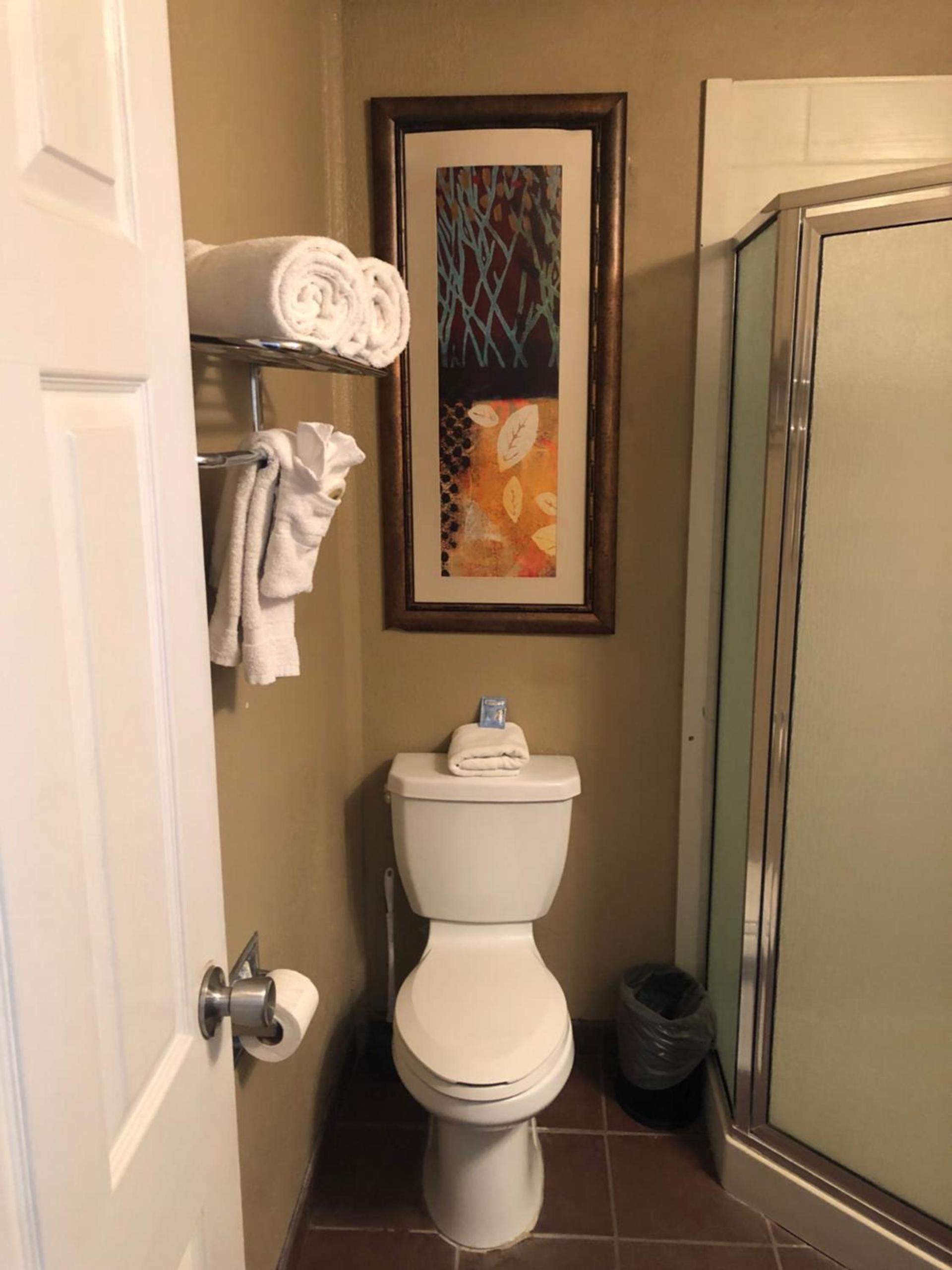 Howard Johnson by Wyndham Odessa TX photo 15