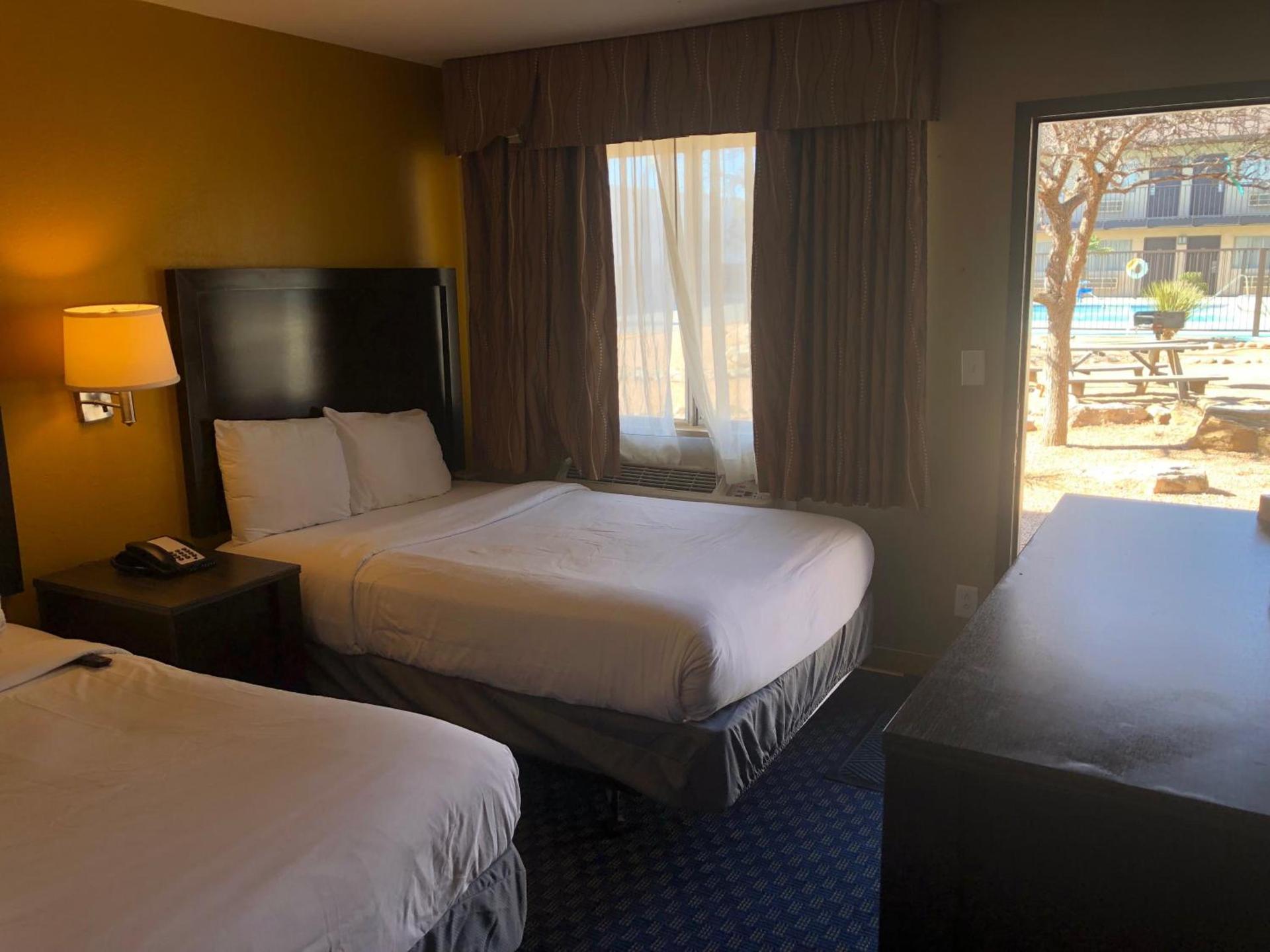 Howard Johnson by Wyndham Odessa TX photo 6