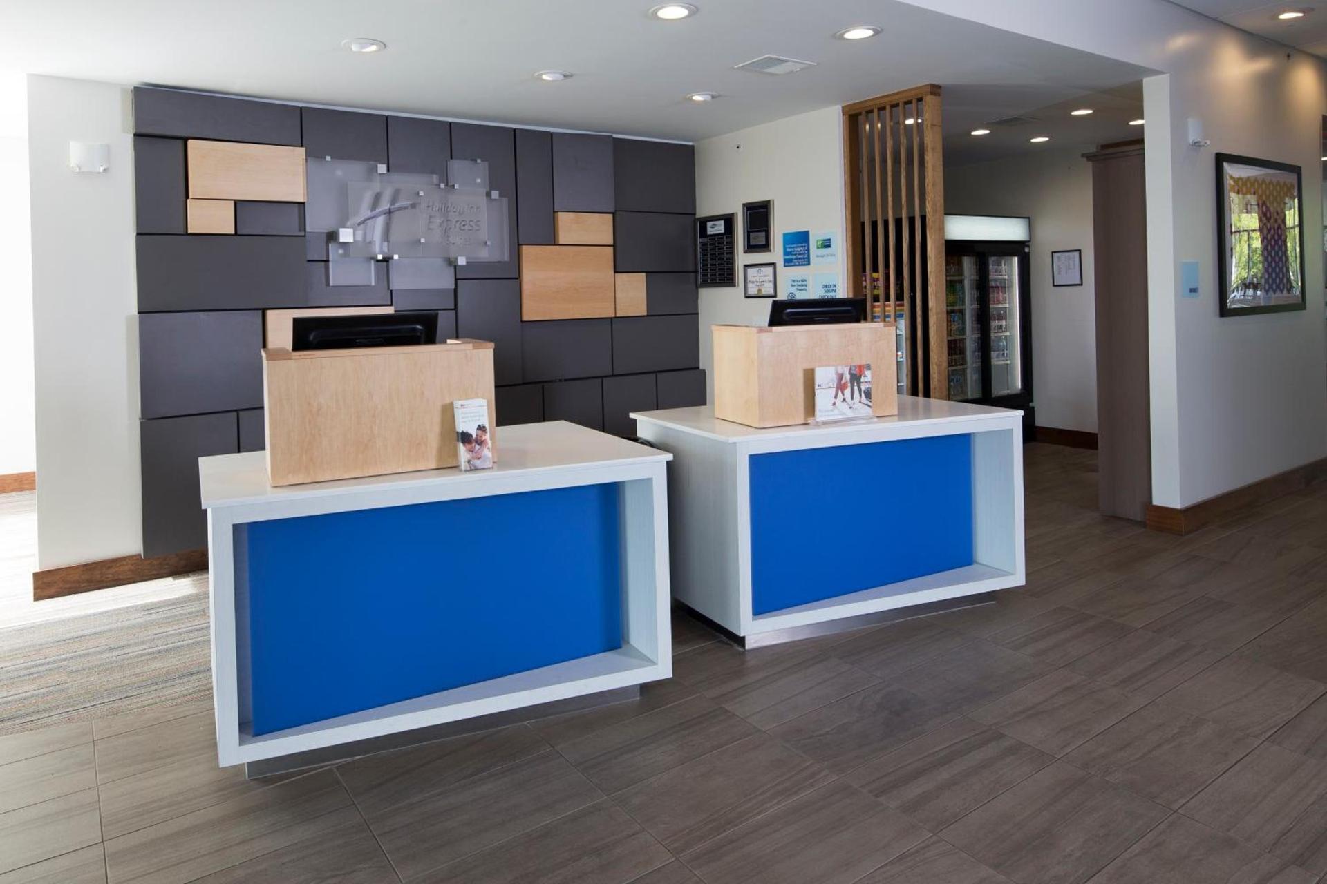 Holiday Inn Express & Suites Alpena - Downtown by IHG photo 2