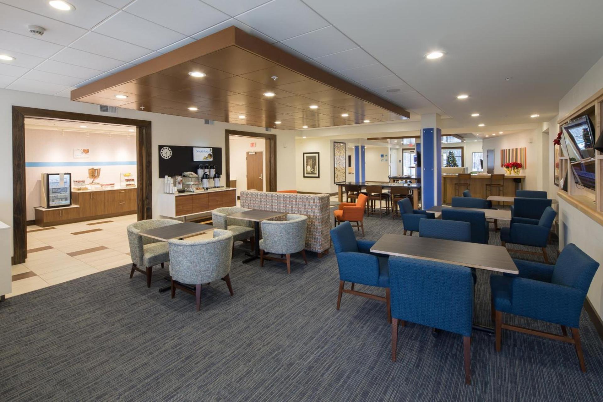 Holiday Inn Express & Suites Alpena - Downtown by IHG photo 8