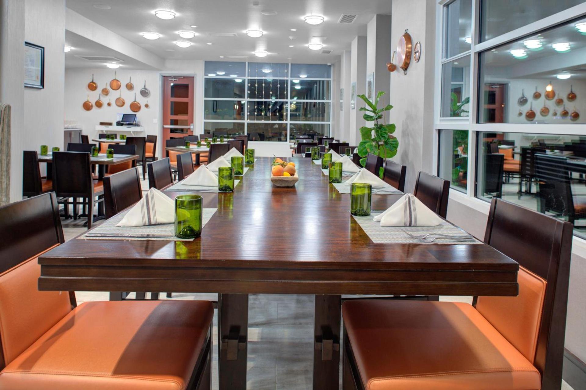 Holiday Inn Windsor - Wine Country by IHG photo 6