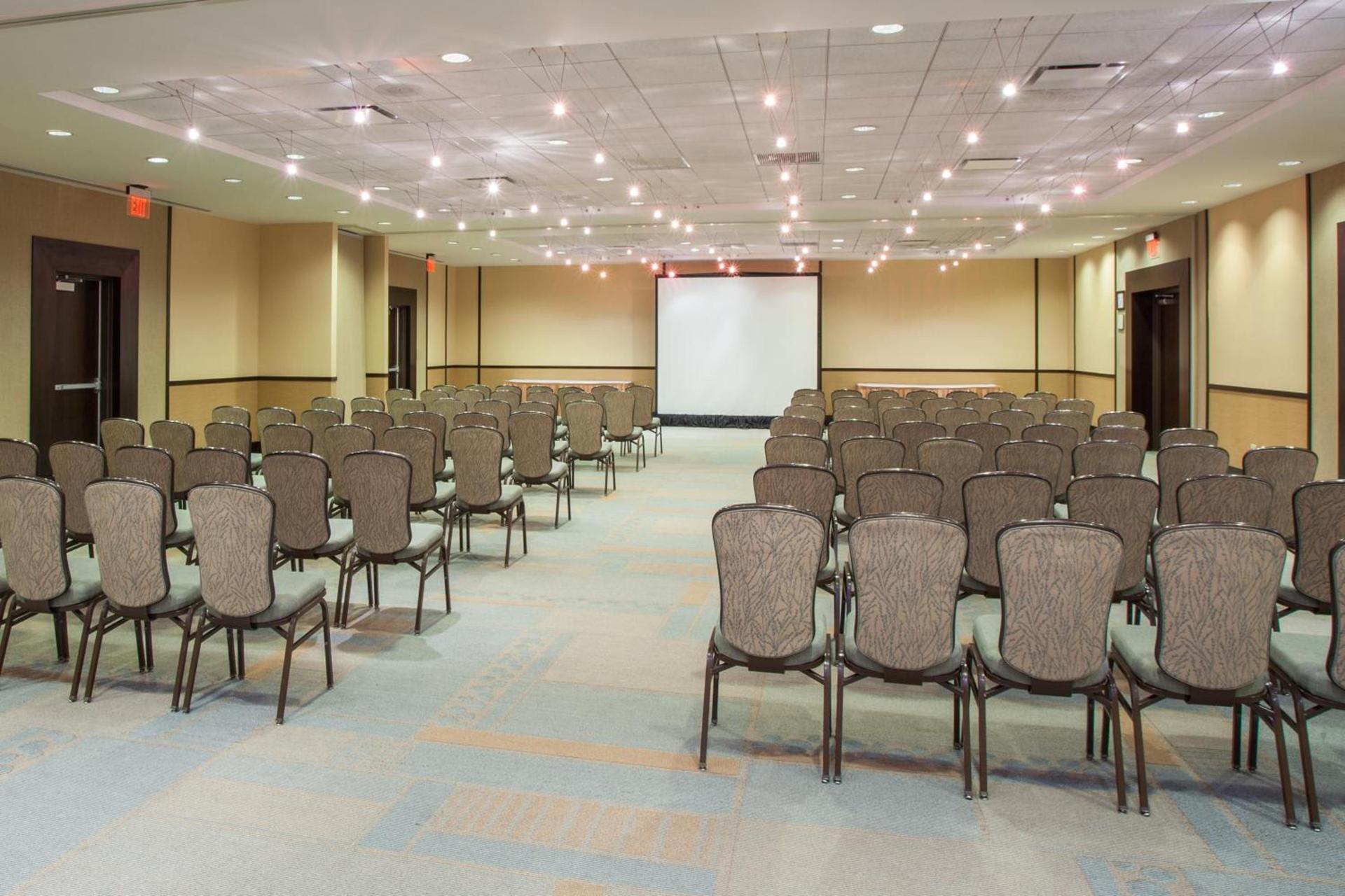 Crowne Plaza Hotel Glen Ellyn/Lombard by IHG photo 32