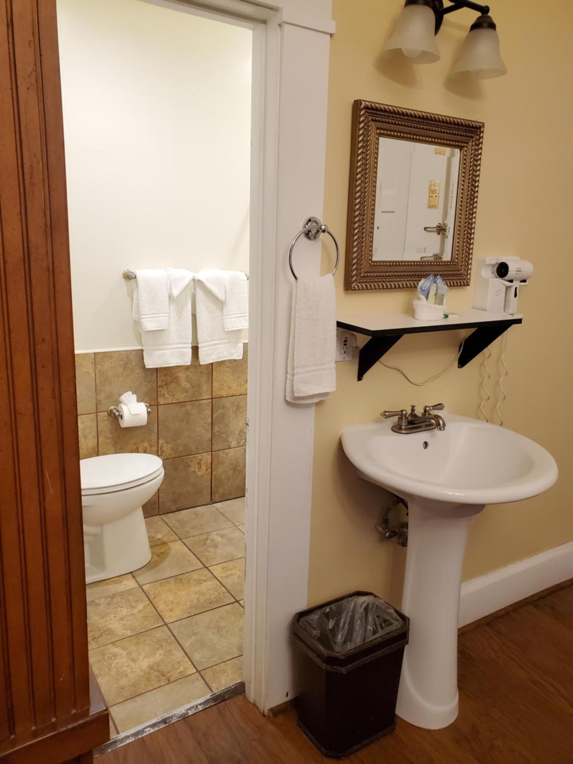 Glen Tavern Inn photo 9