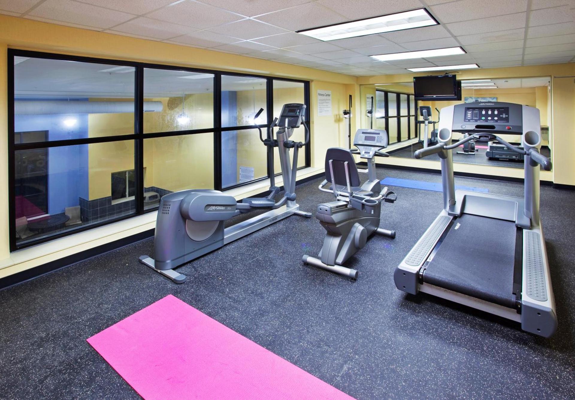 Holiday Inn Express & Suites Niagara Falls by IHG photo 20
