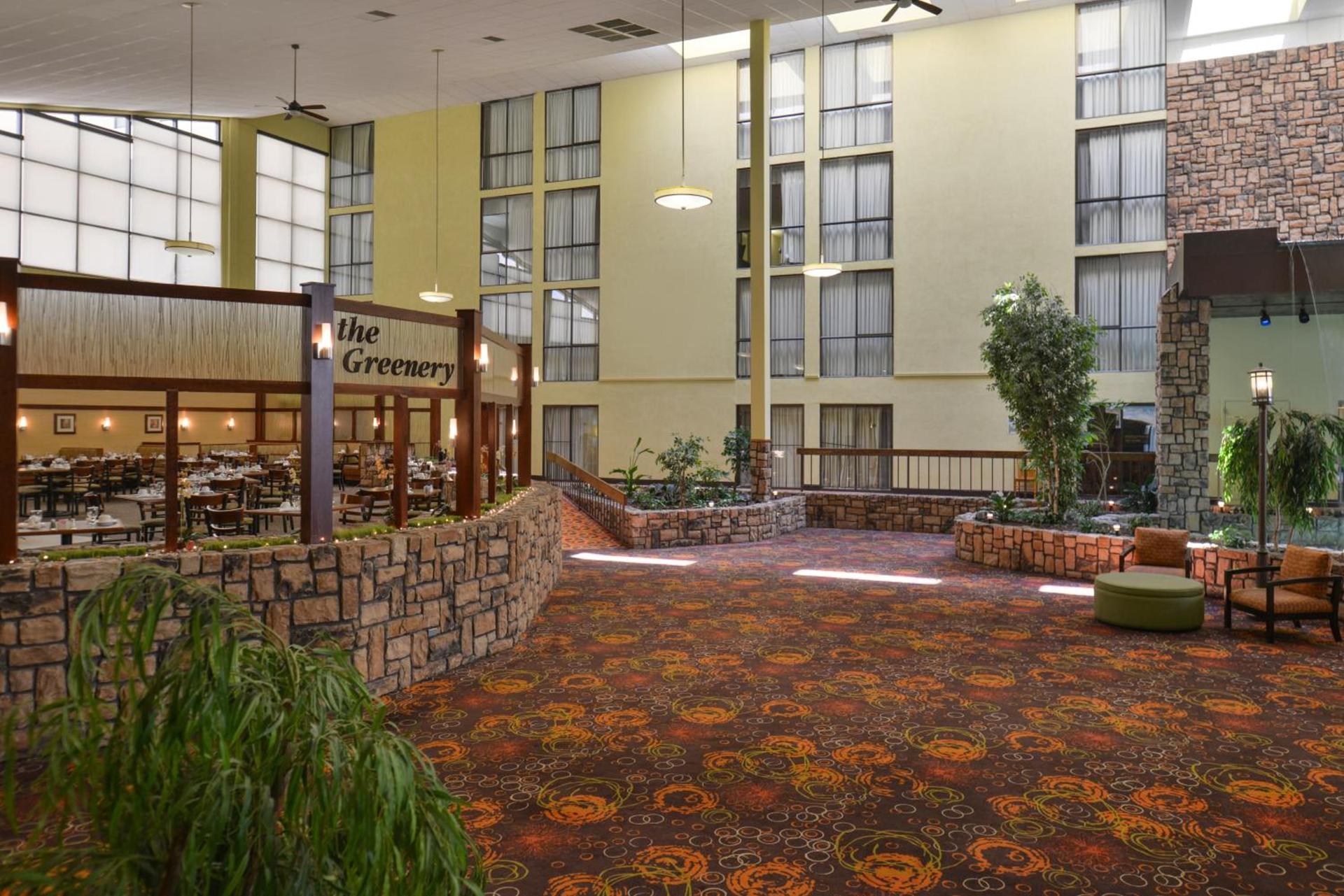 Ramada Plaza by Wyndham Sheridan Hotel & Convention Center photo 2