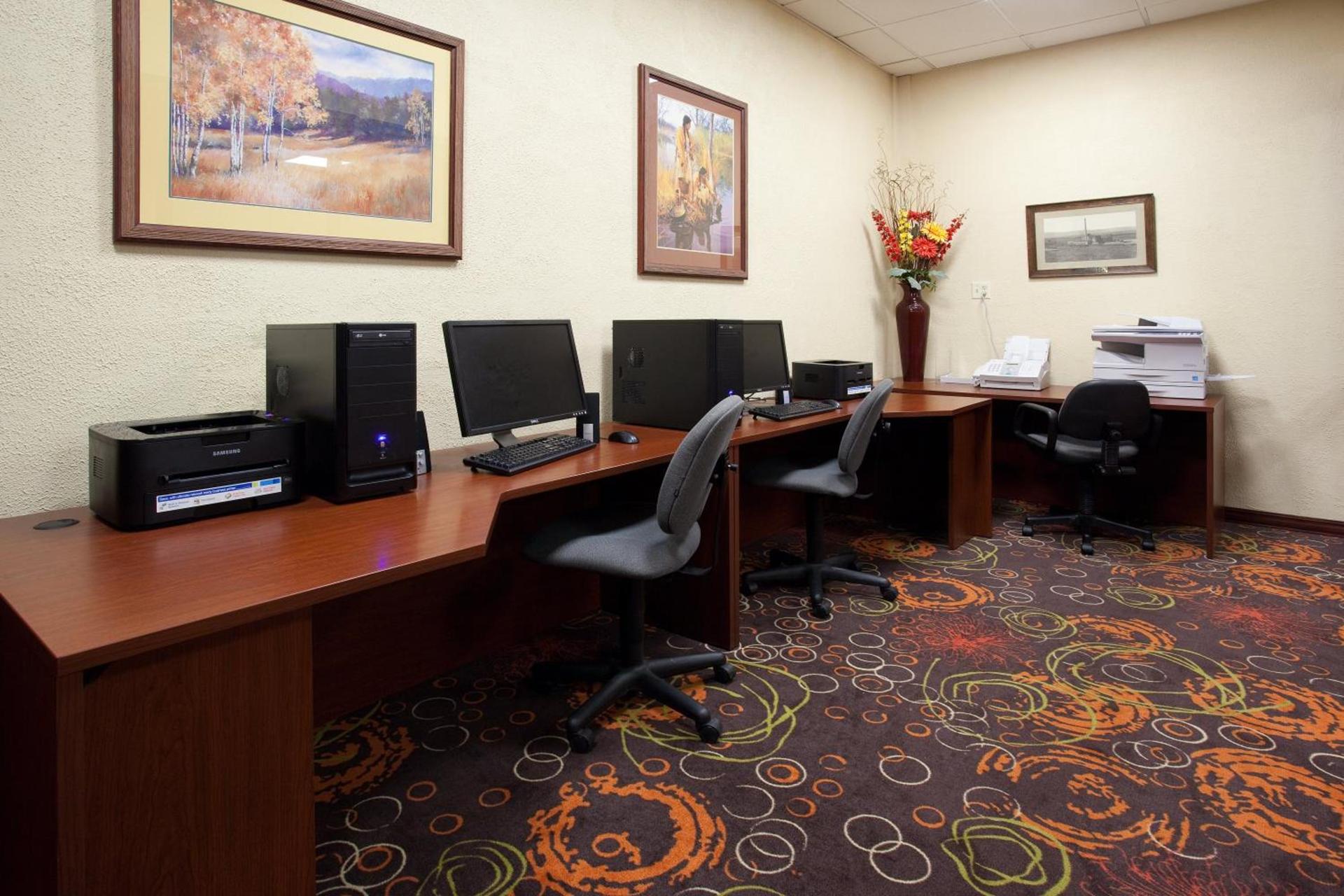 Ramada Plaza by Wyndham Sheridan Hotel & Convention Center photo 72