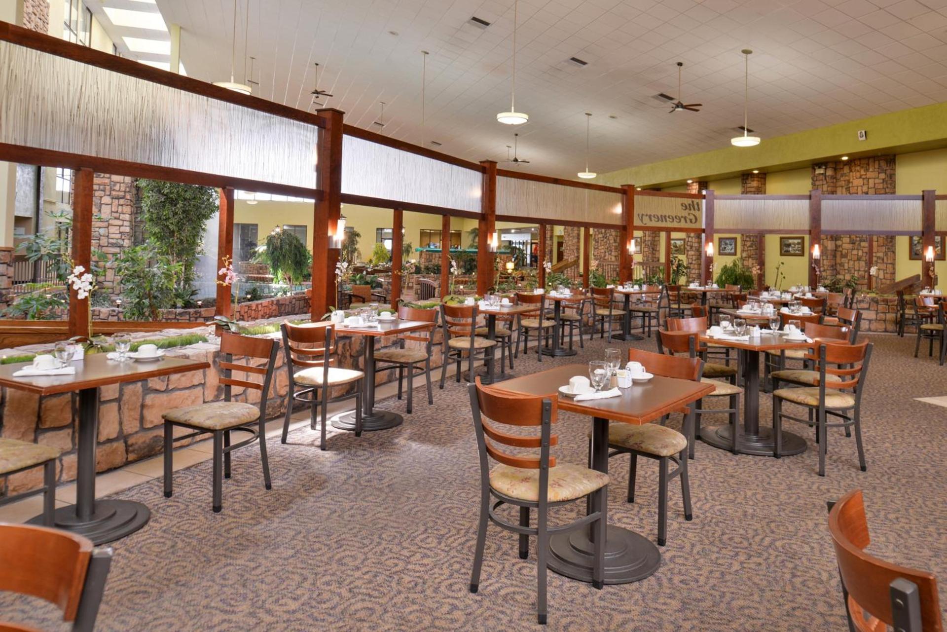 Ramada Plaza by Wyndham Sheridan Hotel & Convention Center photo 63