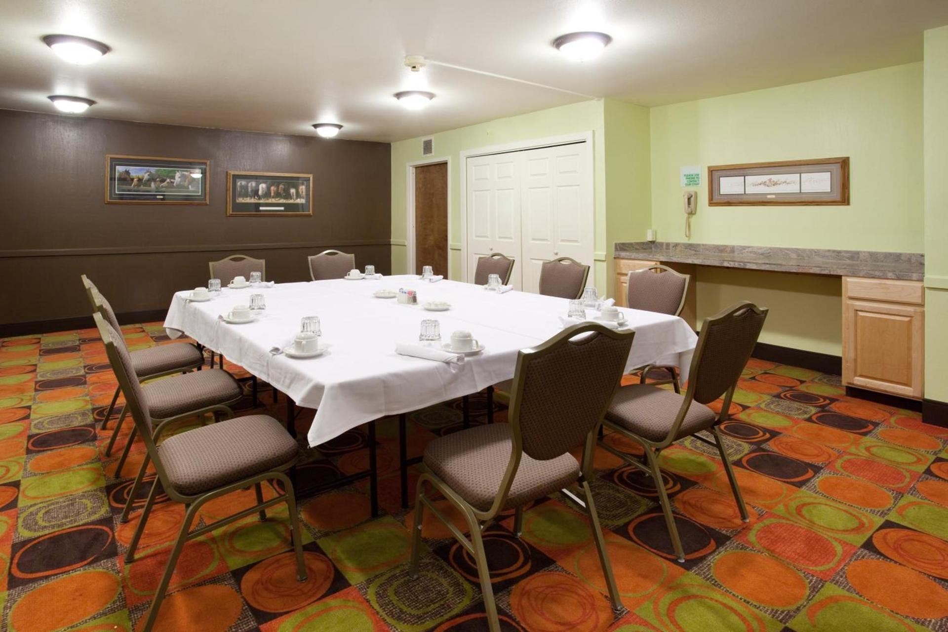 Ramada Plaza by Wyndham Sheridan Hotel & Convention Center photo 13