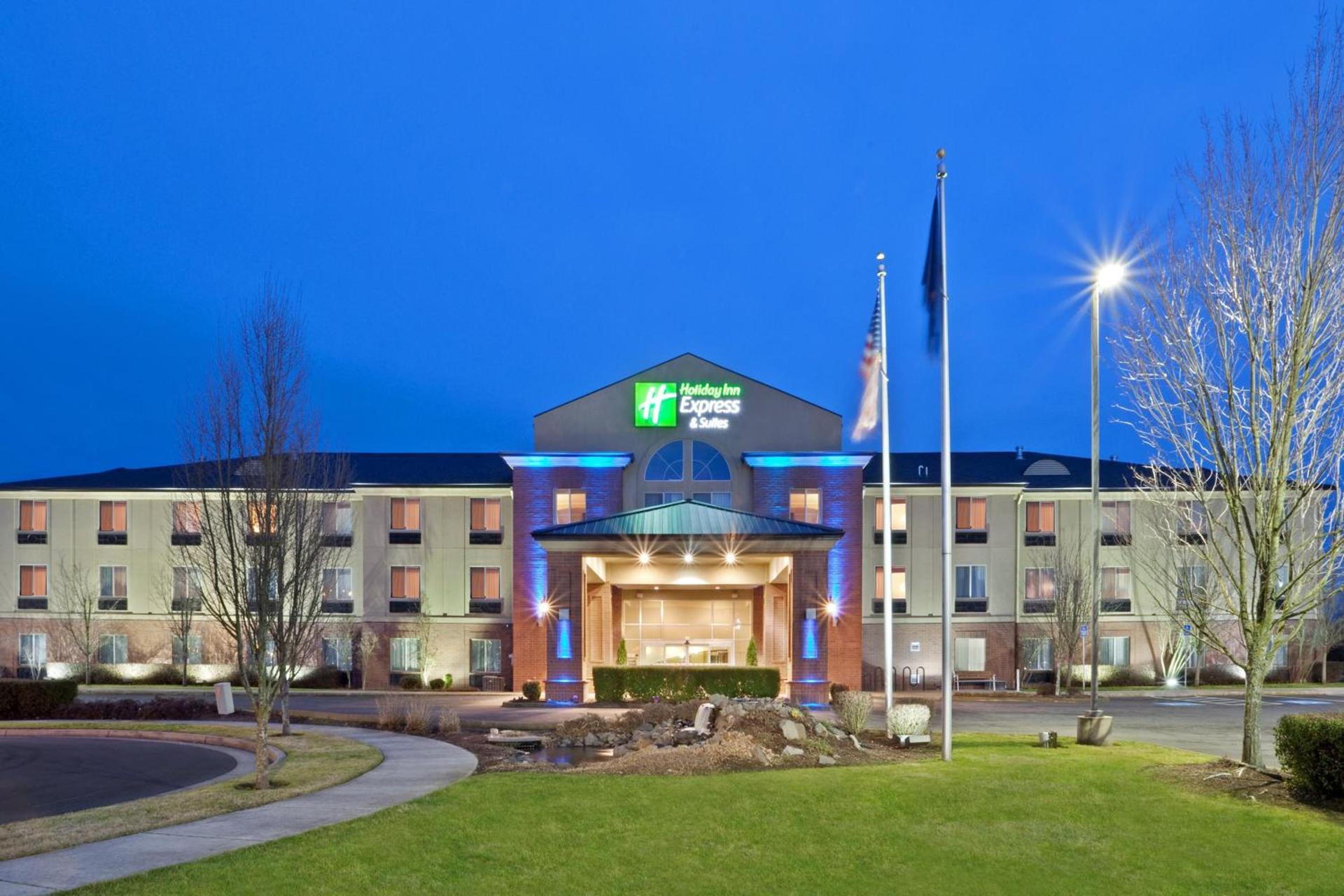 Holiday Inn Express & Suites Albany by IHG — hotel in Albany