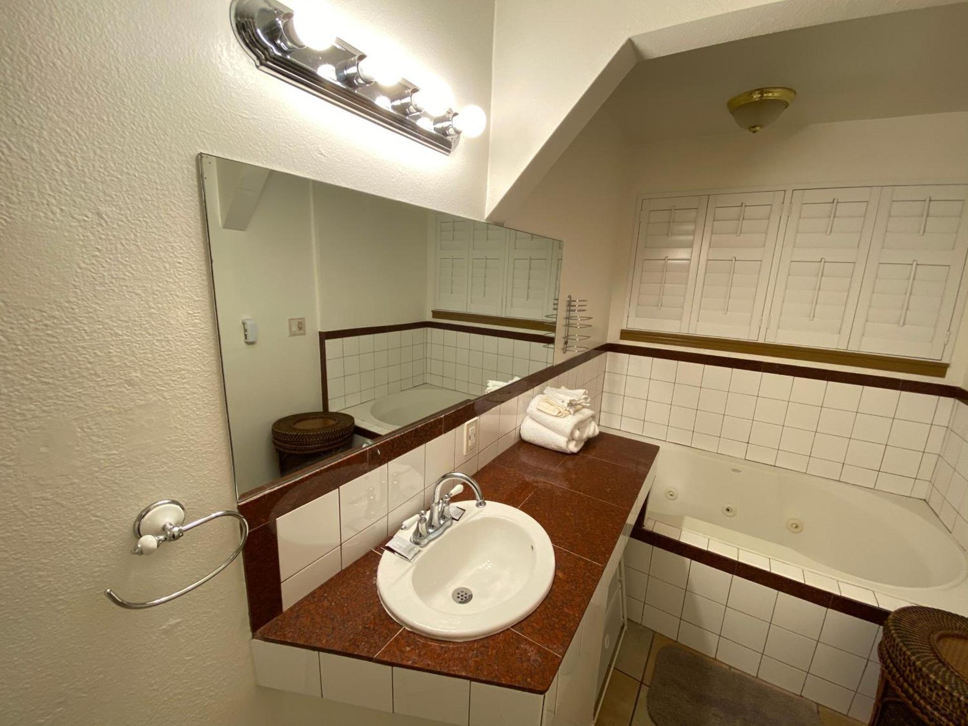Westwind Lodge photo 17
