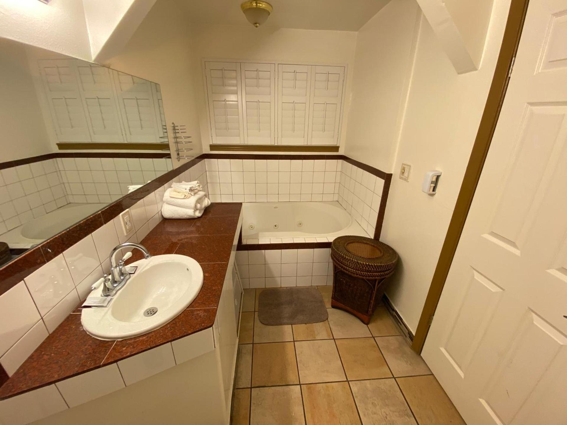 Westwind Lodge photo 19
