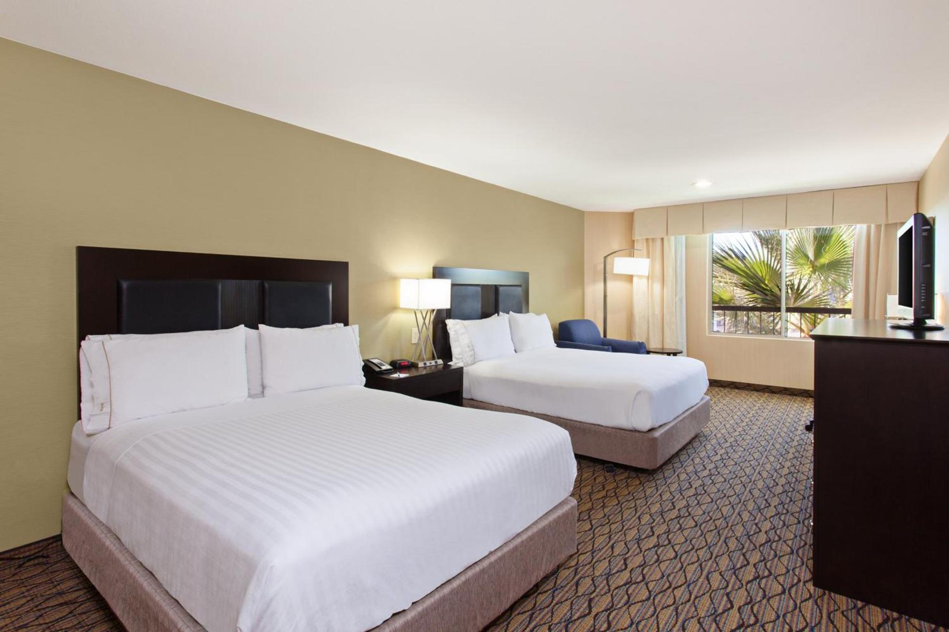 Holiday Inn Express Newport Beach by IHG photo 31