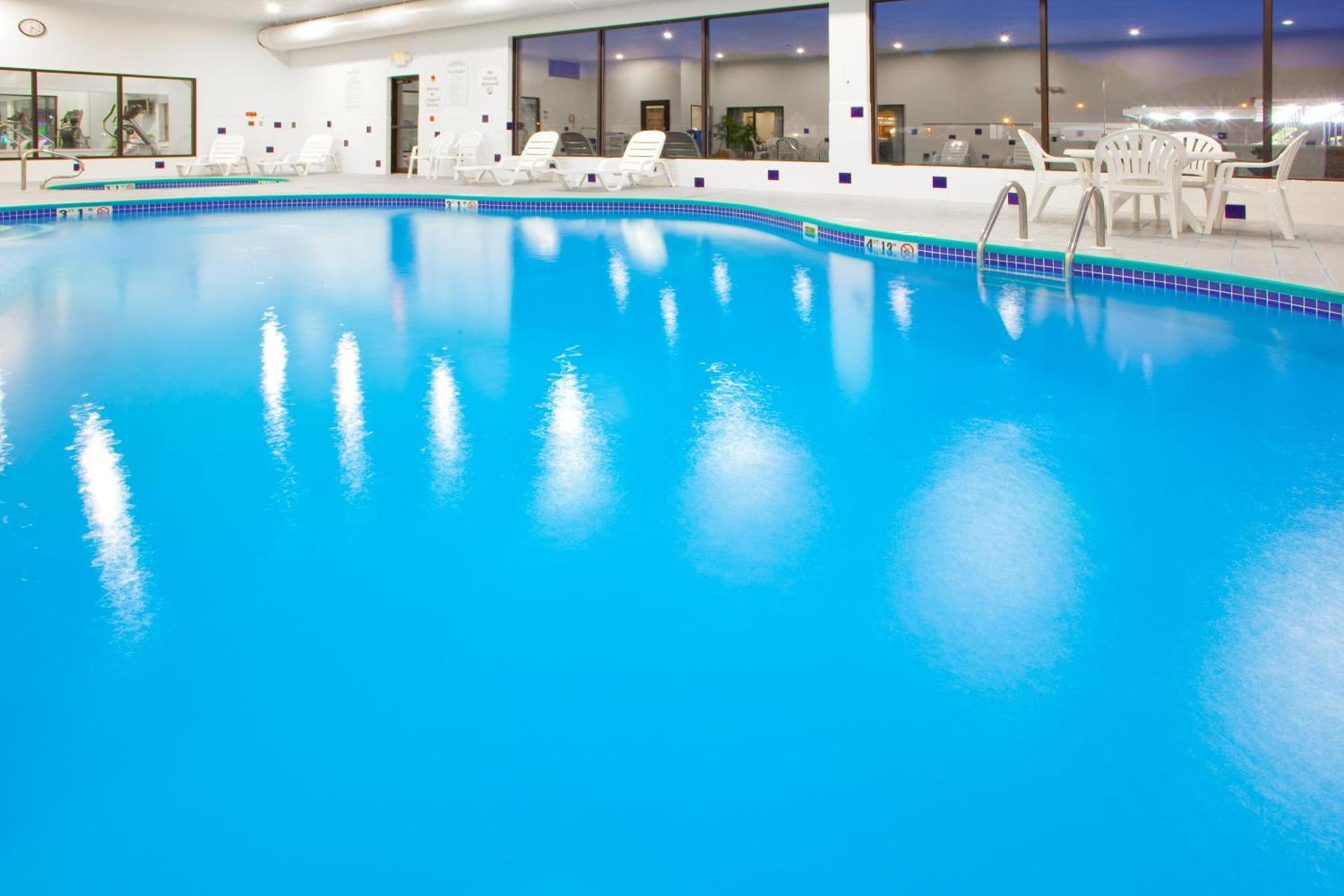 Holiday Inn Express Hotel & Suites Elkins by IHG photo 12