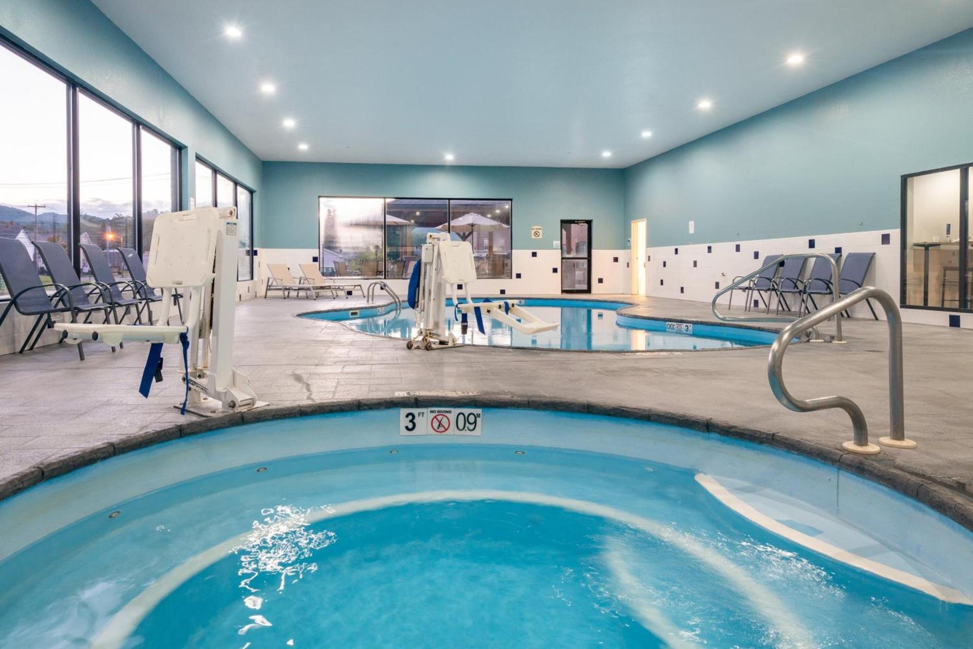 Holiday Inn Express Hotel & Suites Elkins by IHG photo 11
