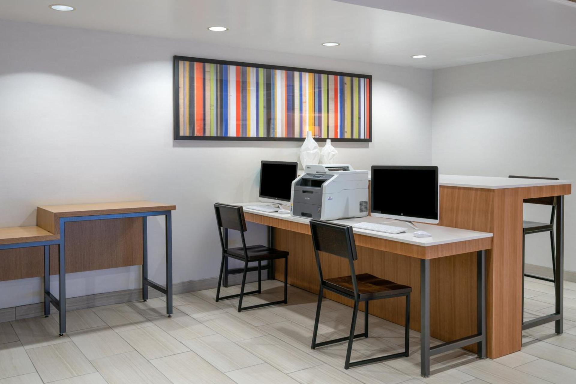 Holiday Inn Express Hotel & Suites Elkins by IHG photo 26