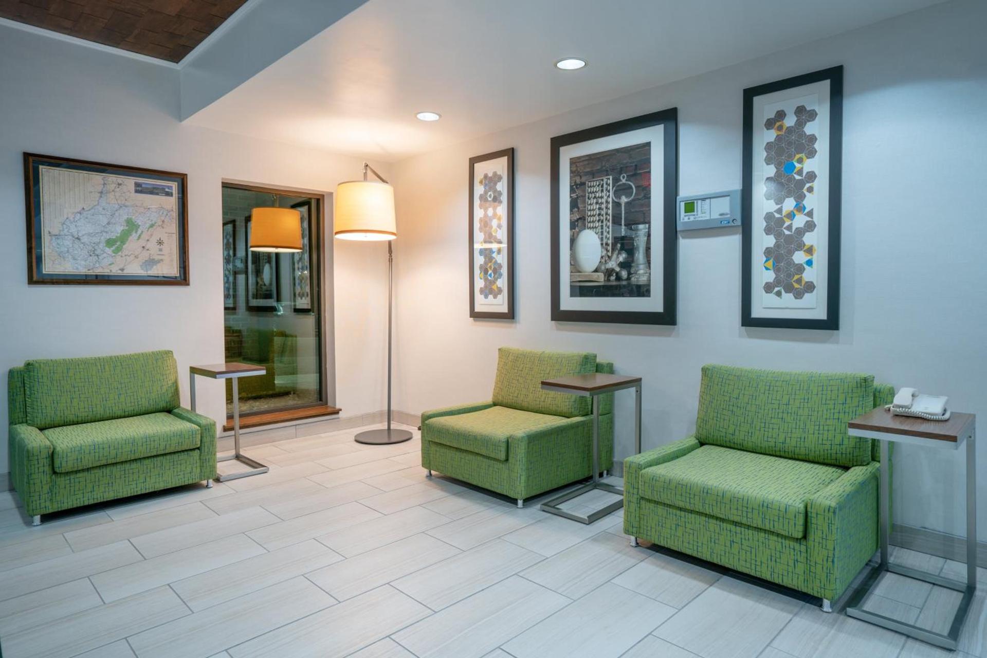 Holiday Inn Express Hotel & Suites Elkins by IHG photo 24