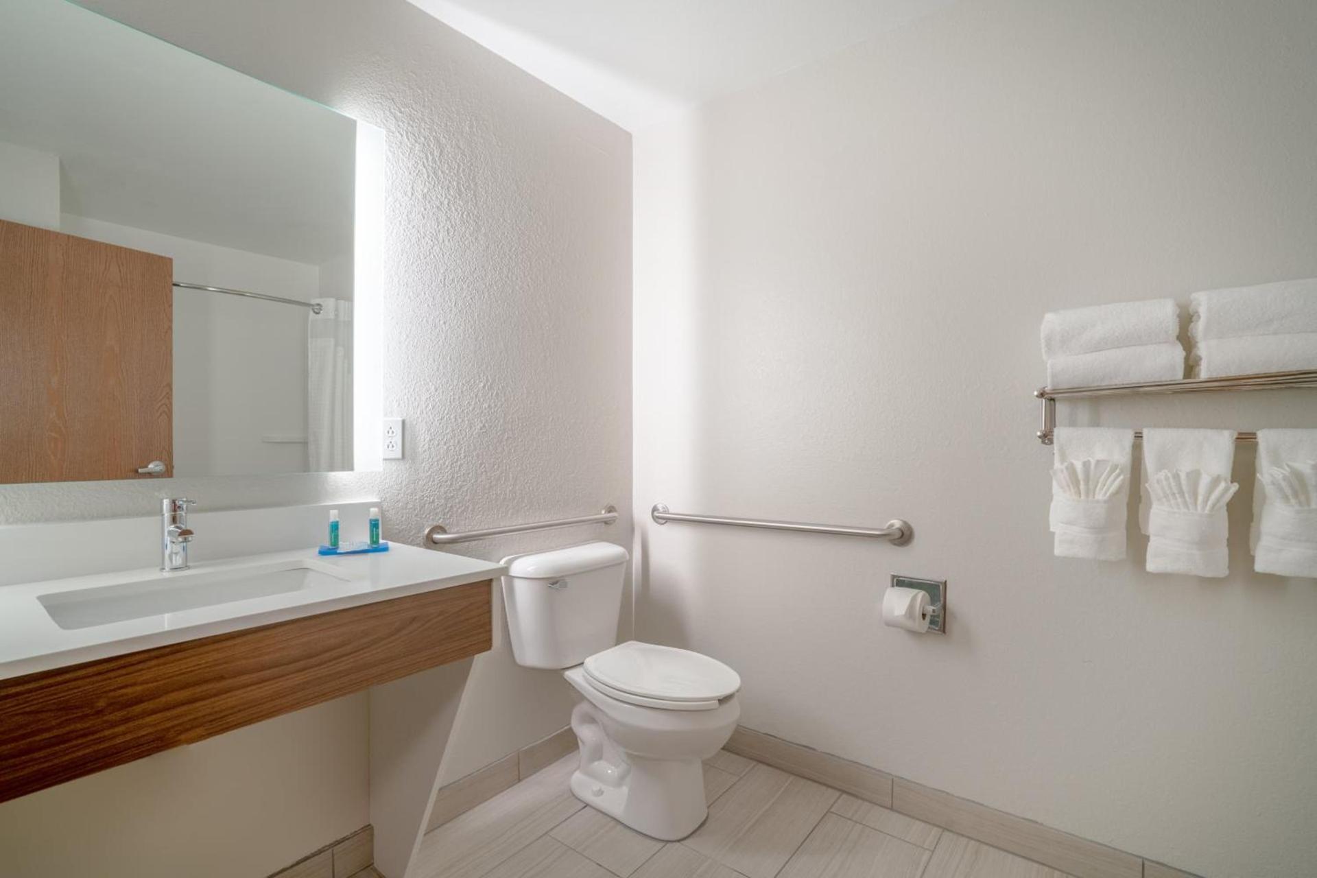 Holiday Inn Express Hotel & Suites Elkins by IHG photo 29