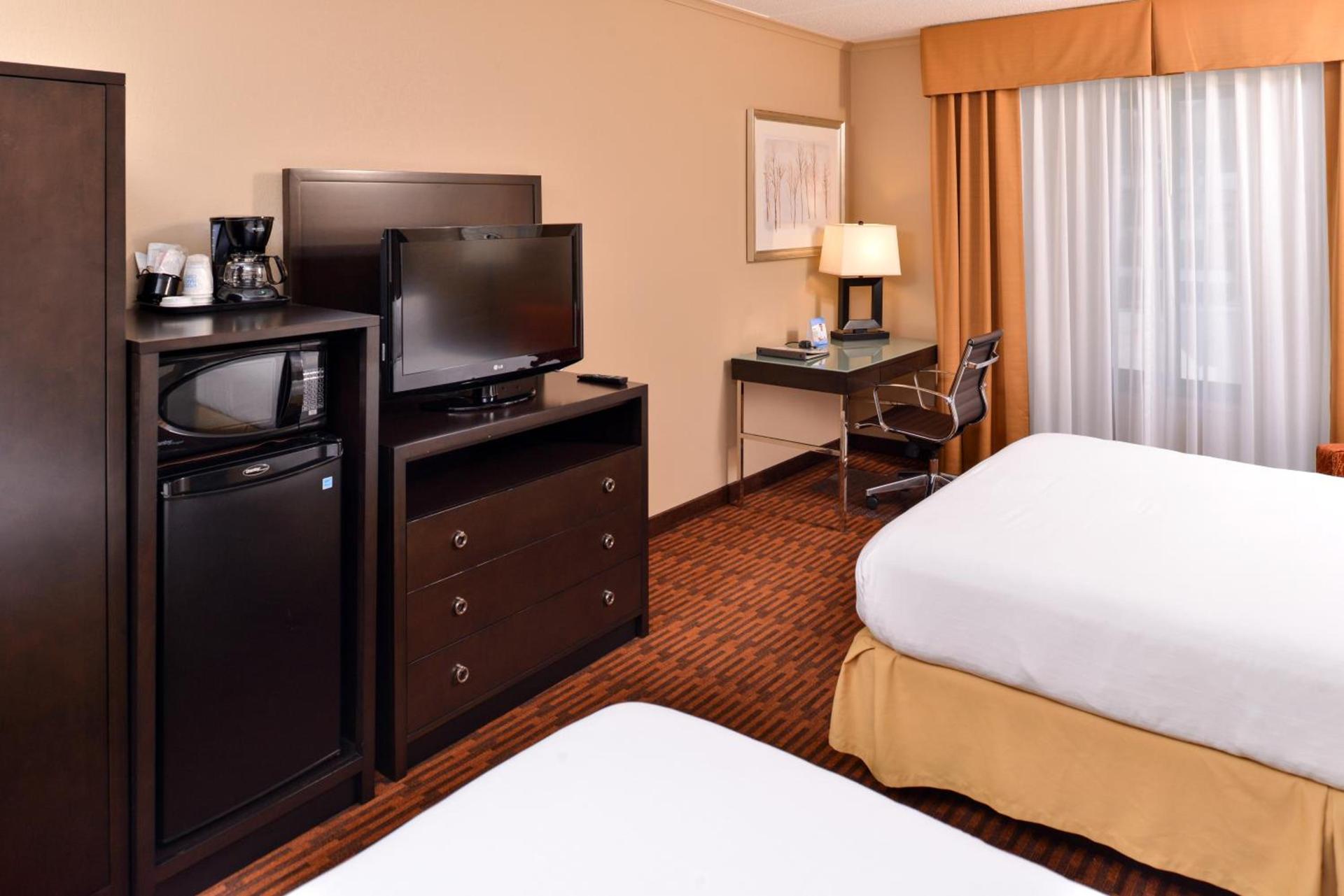 Holiday Inn Express Breezewood by IHG photo 52