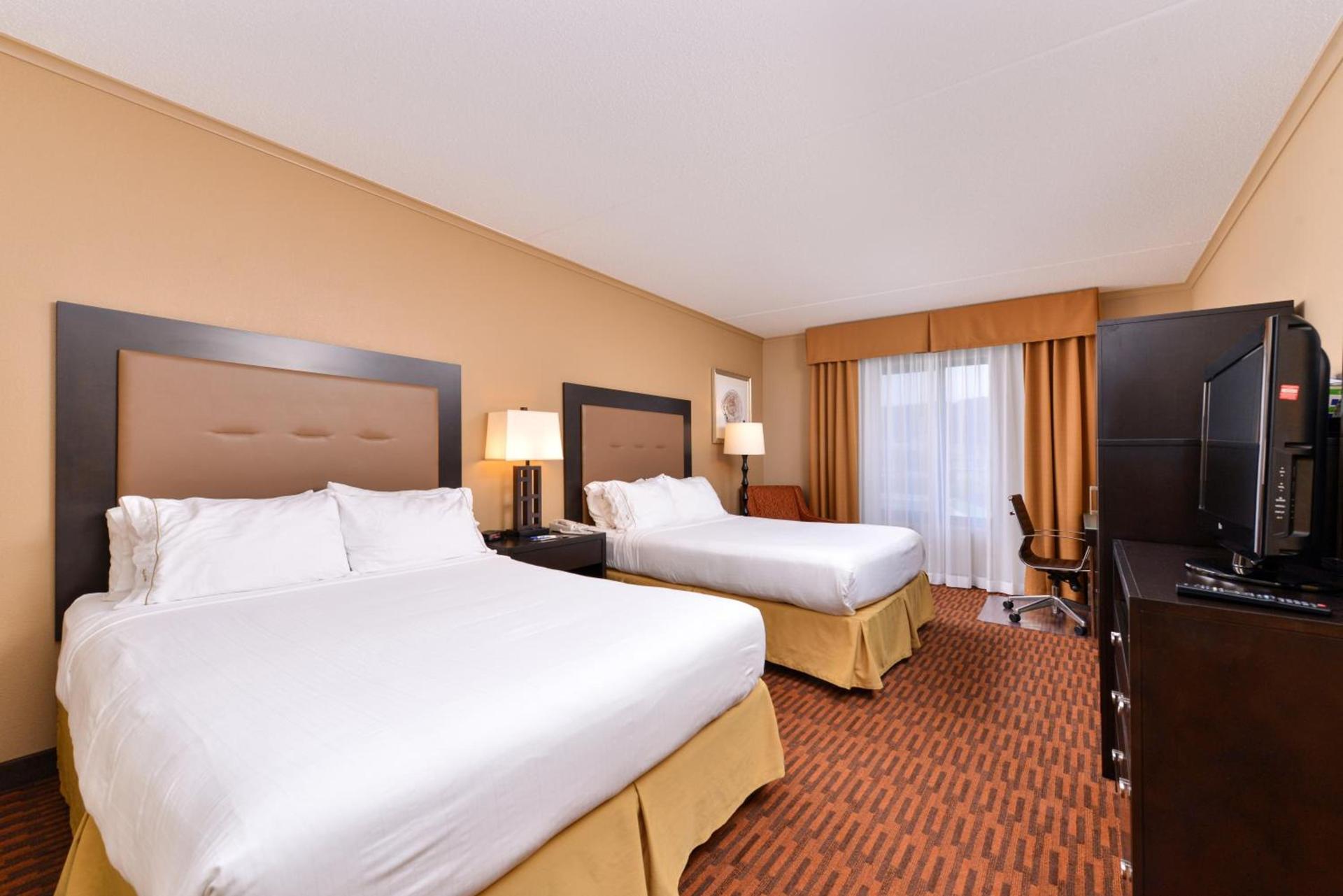 Holiday Inn Express Breezewood by IHG photo 66