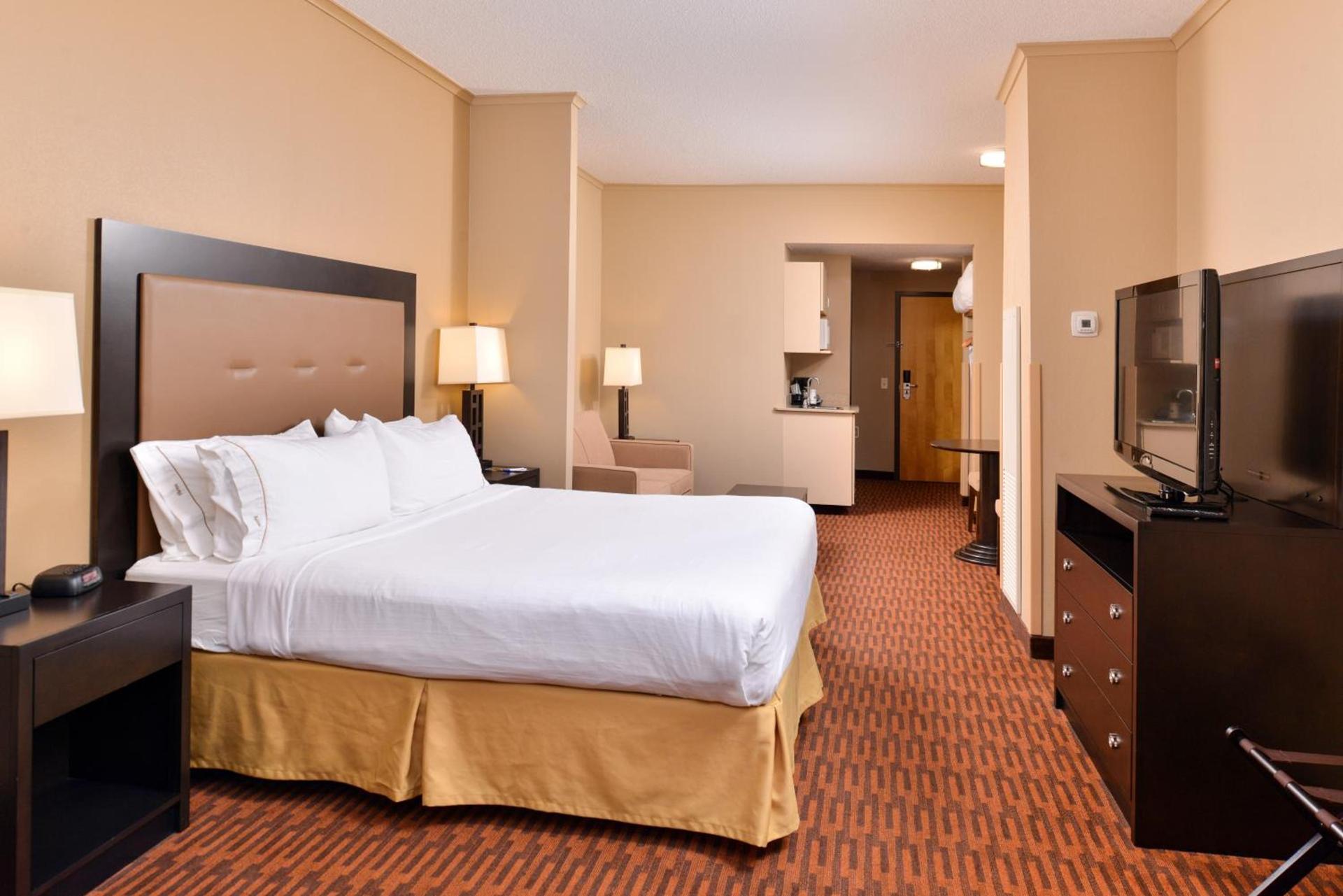 Holiday Inn Express Breezewood by IHG photo 68