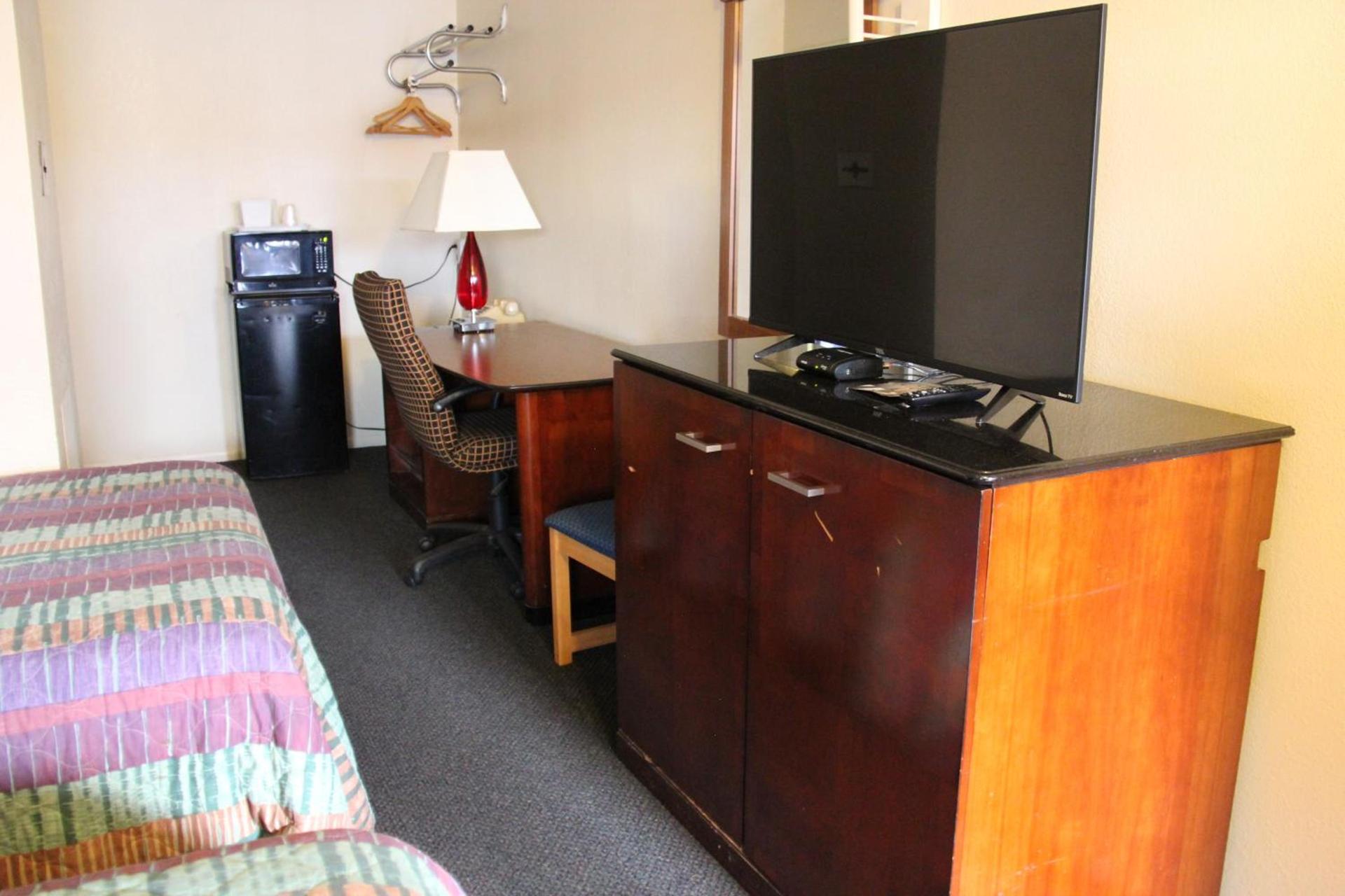 Economy Inn Safford photo 4