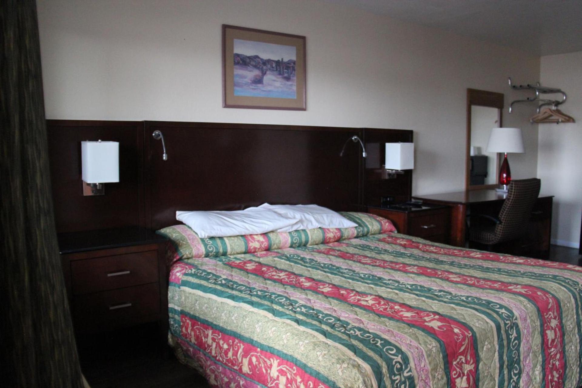 Economy Inn Safford photo 3