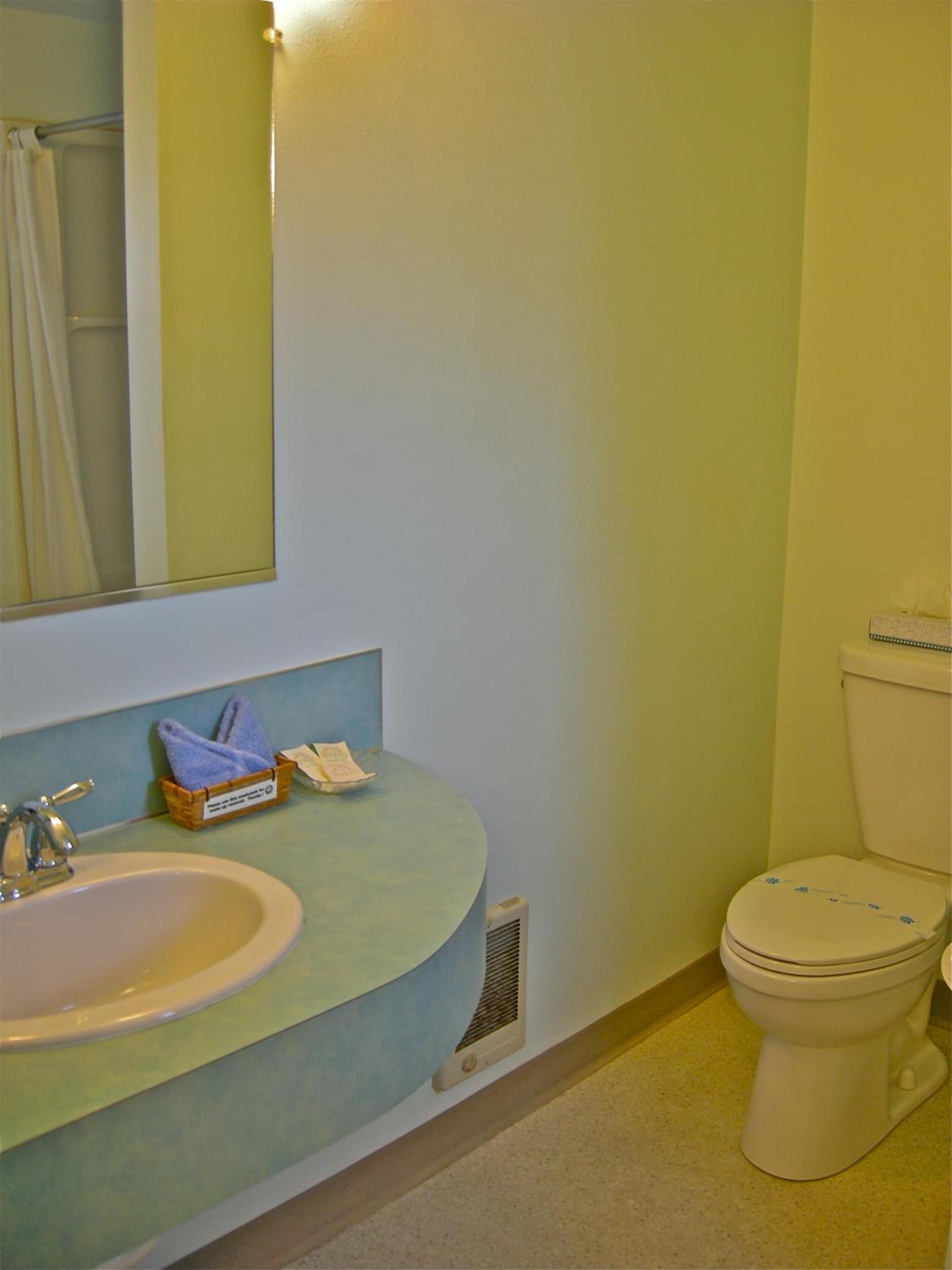 Azalea Lodge photo 5