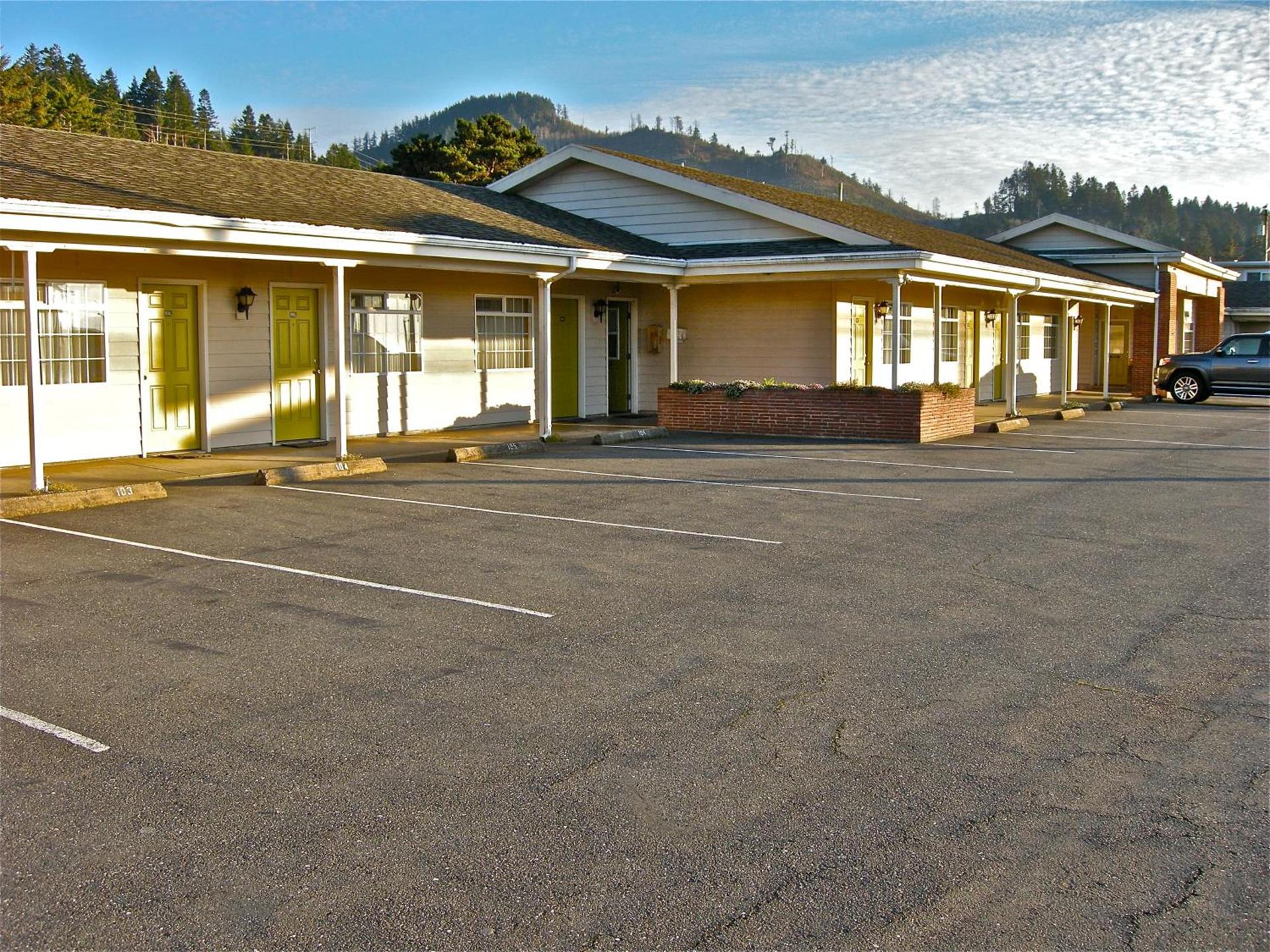 Azalea Lodge photo 14