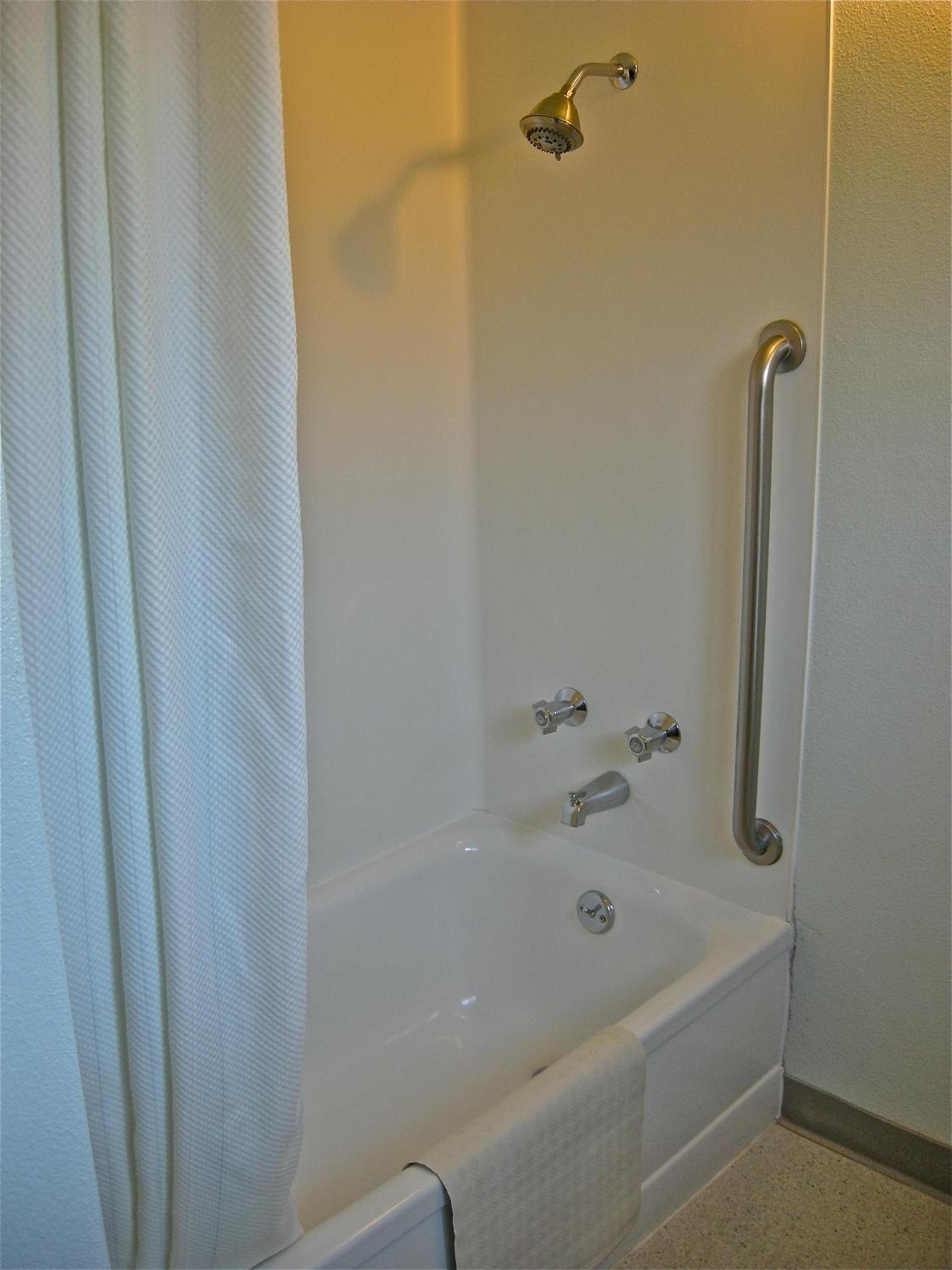 Azalea Lodge photo 20