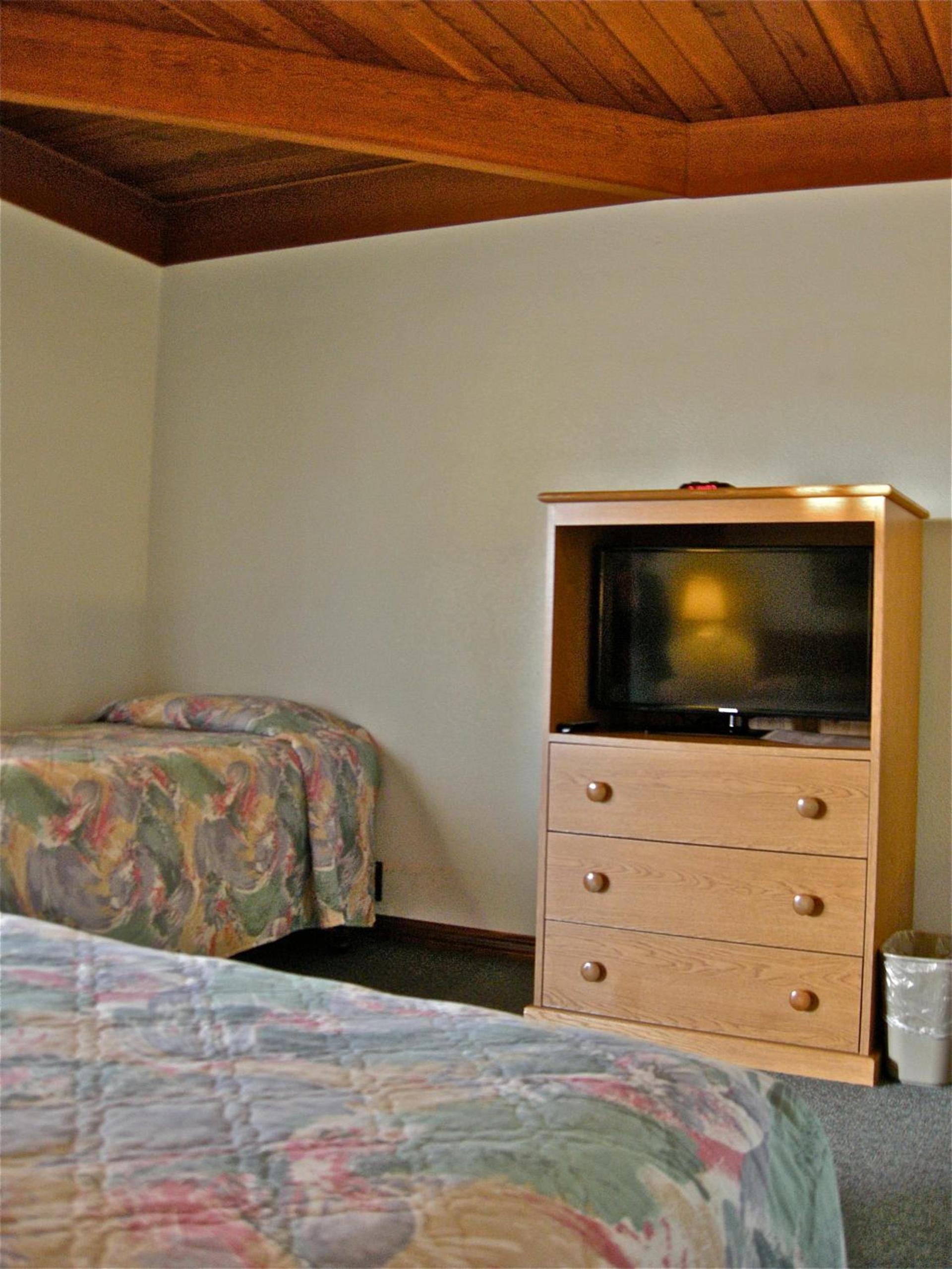 Azalea Lodge photo 24