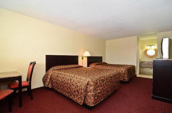 Americas Best Value Inn Refugio photo 12