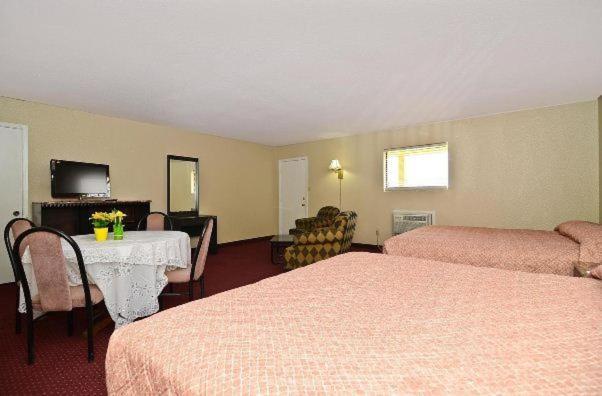 Americas Best Value Inn Refugio photo 4